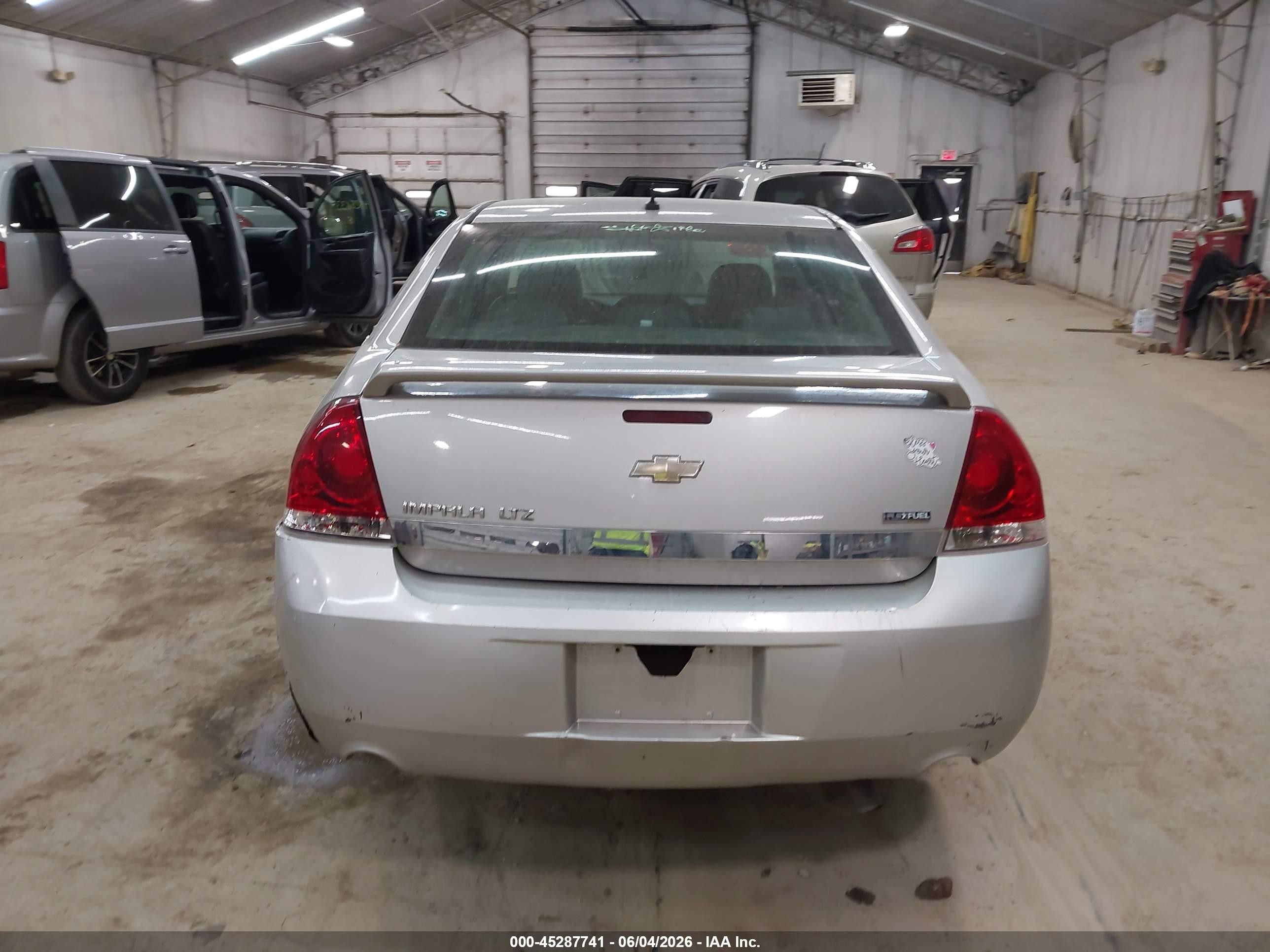 2008 Chevrolet Impala Ltz Silver vin: 2G1WU583X89276240