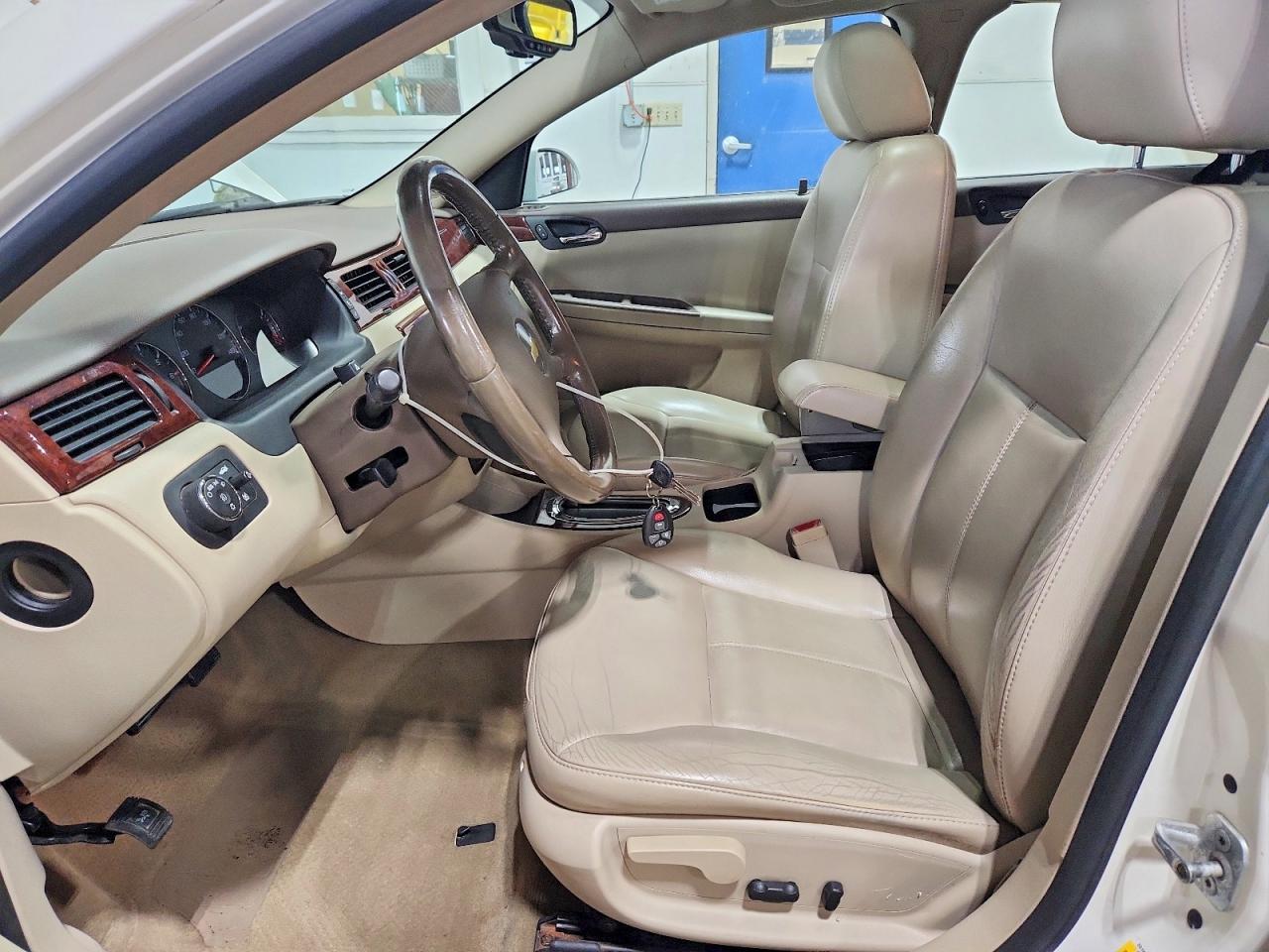 2007 Chevrolet Impala Ltz White vin: 2G1WU58R279130658