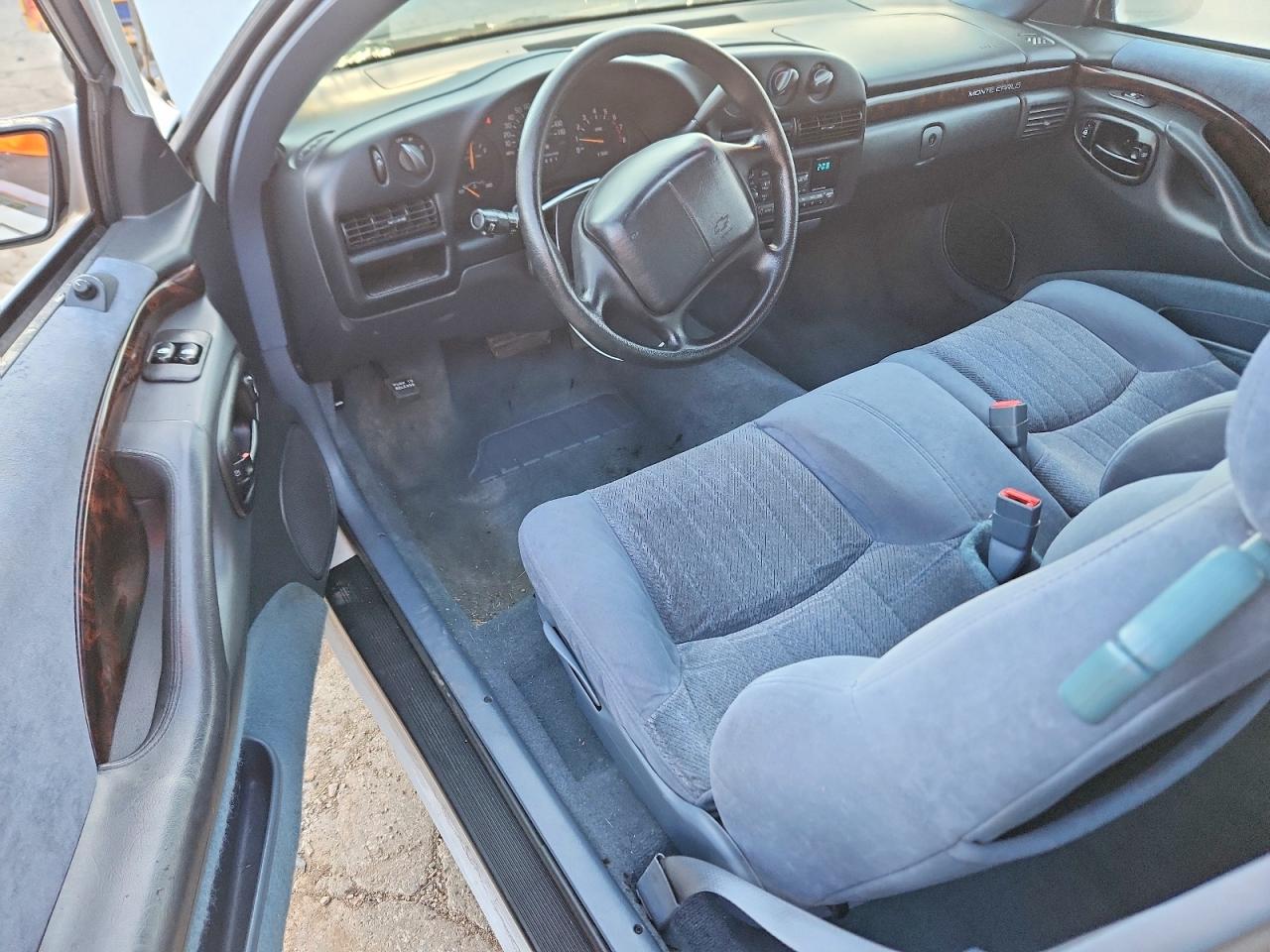 1997 Chevrolet Monte Carlo Ls Белый vin: 2G1WW12M2V9295526