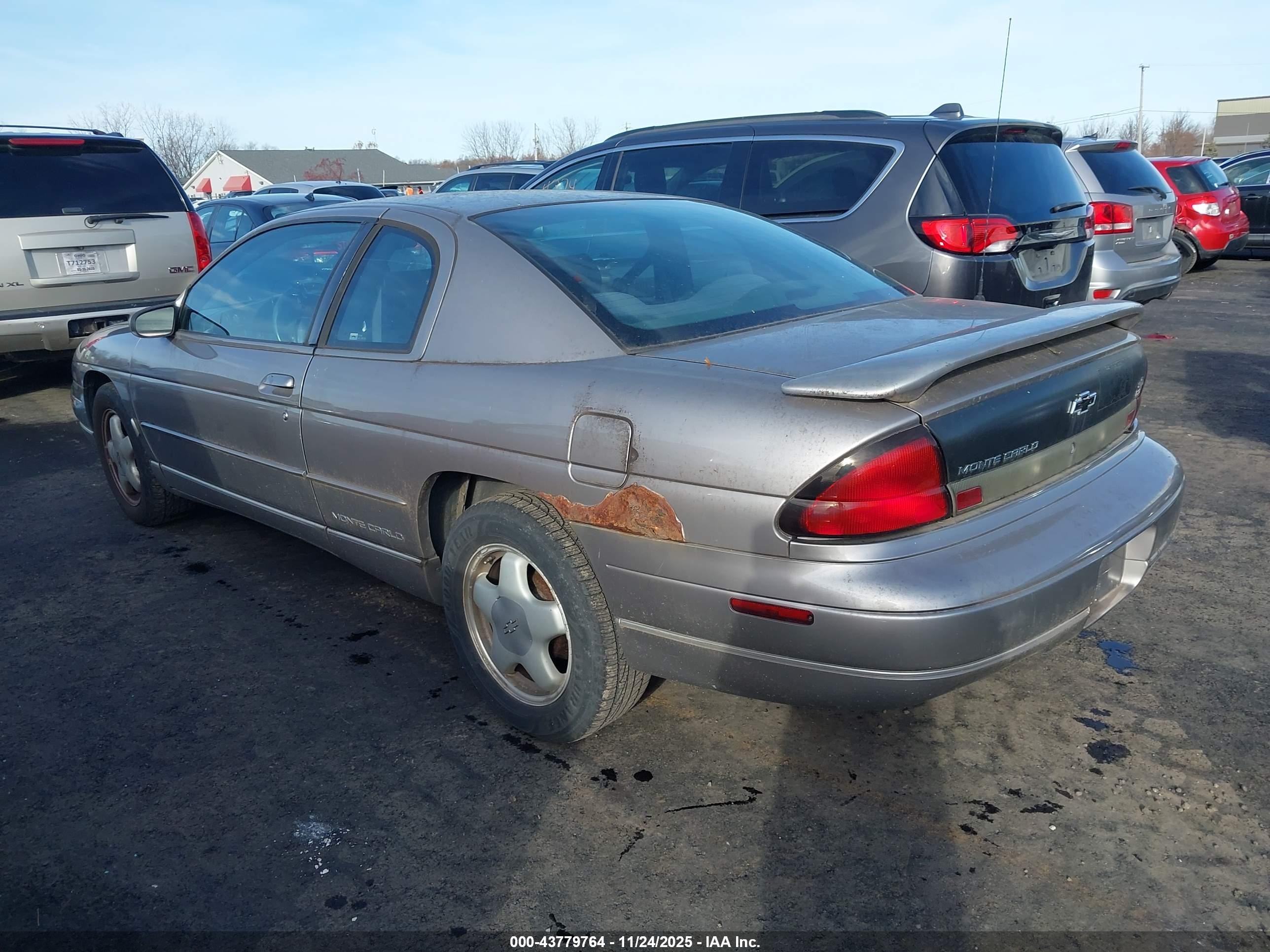1997 Chevrolet Monte Carlo Ls Silver vin: 2G1WW12M3V9215229