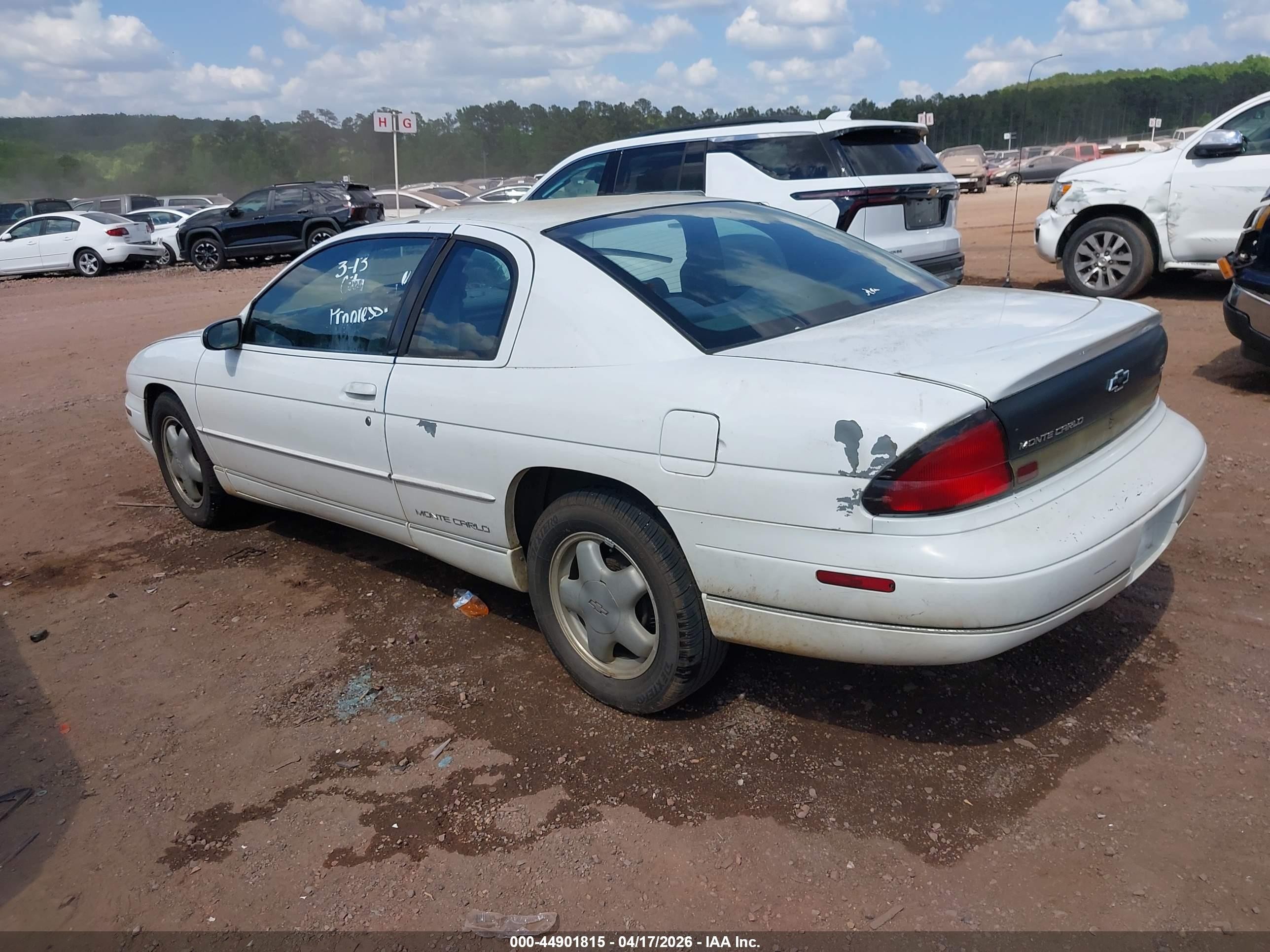 1997 Chevrolet Monte Carlo Ls White vin: 2G1WW12M5V9323142