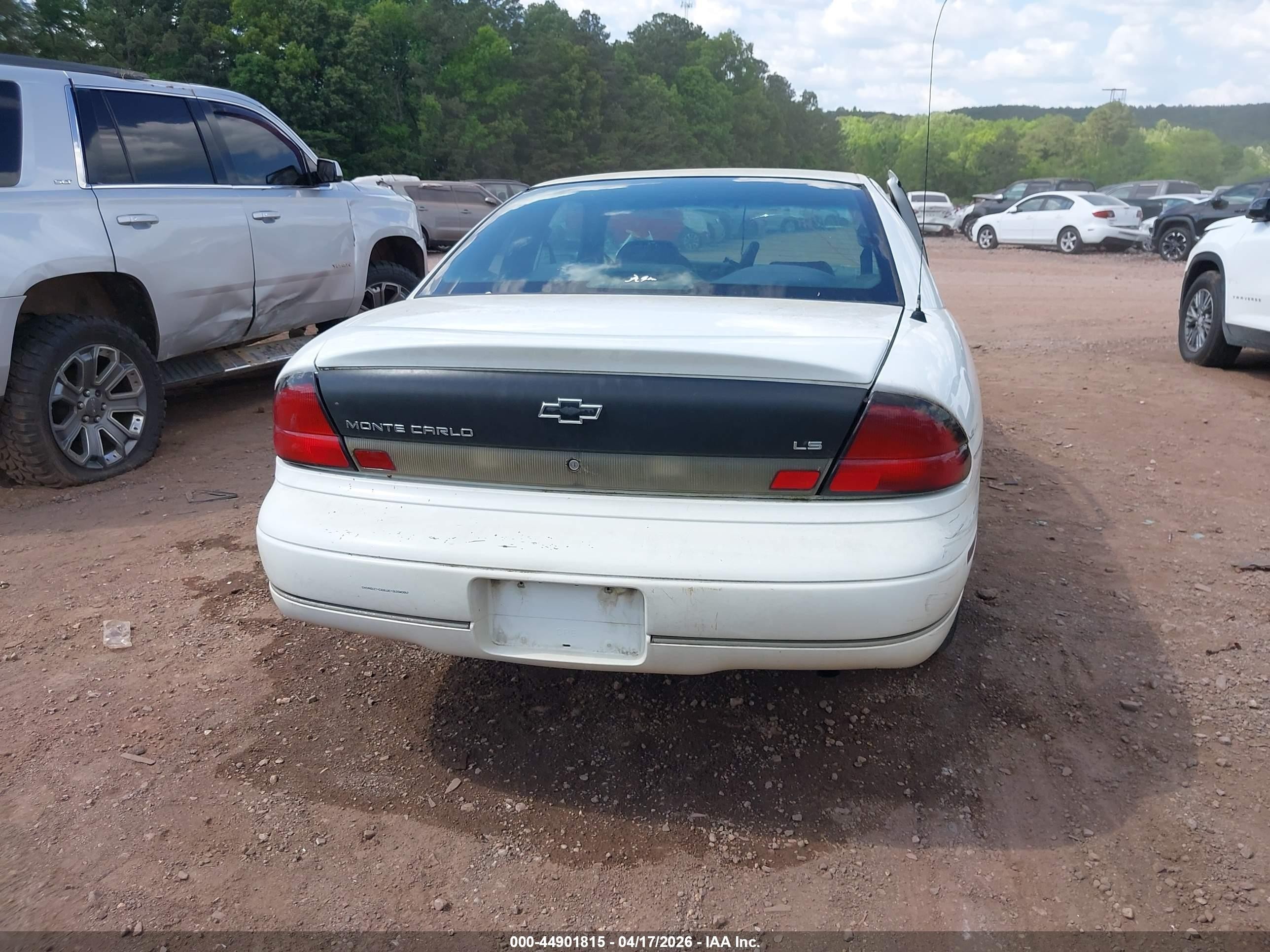 1997 Chevrolet Monte Carlo Ls White vin: 2G1WW12M5V9323142