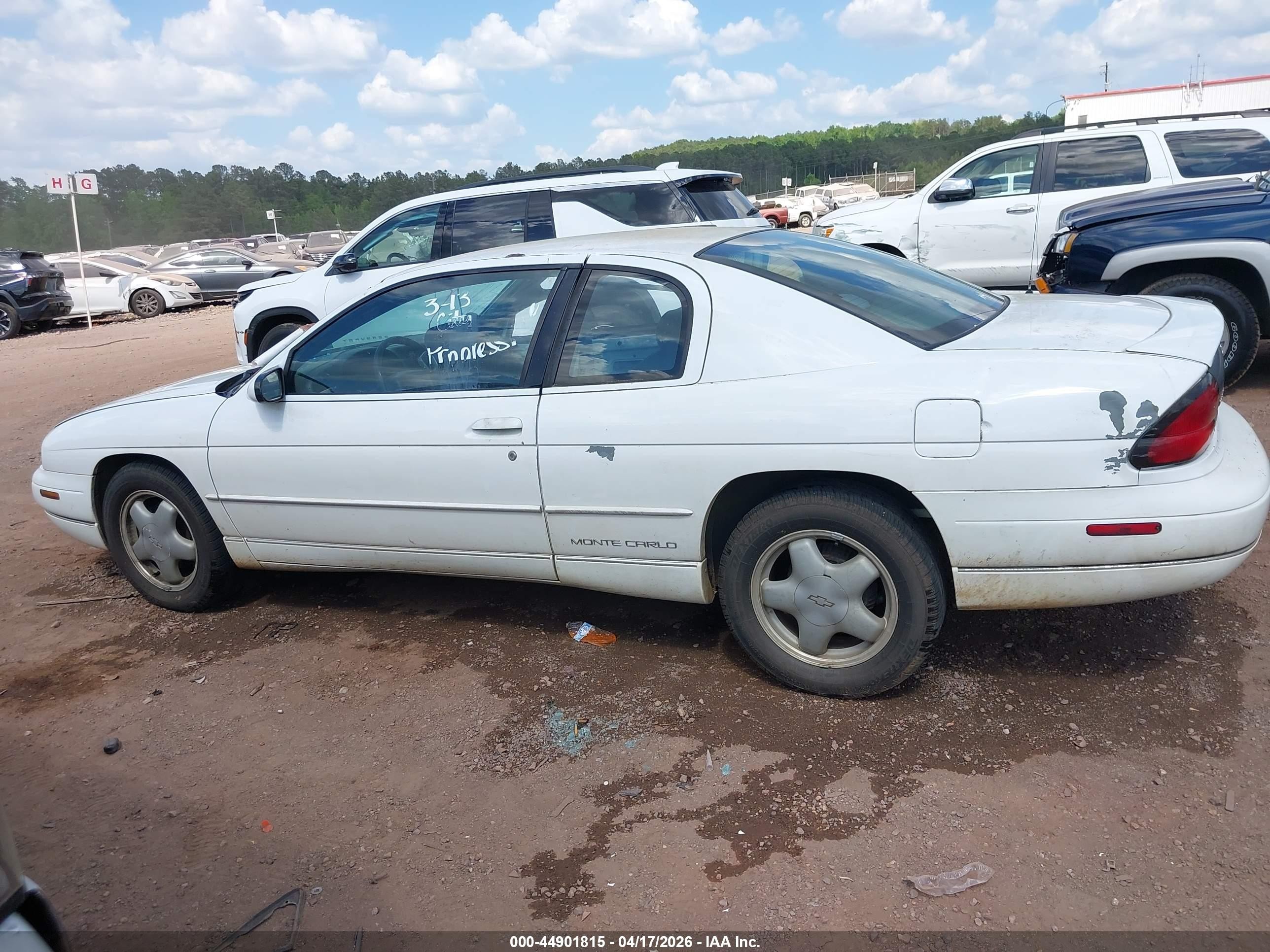 1997 Chevrolet Monte Carlo Ls White vin: 2G1WW12M5V9323142