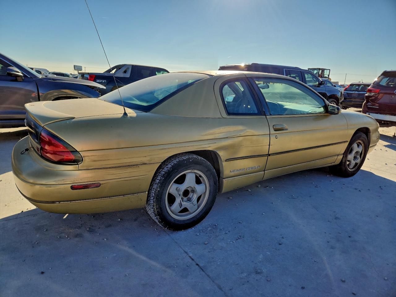 1998 Chevrolet Monte Carlo Ls Золотой vin: 2G1WW12M6W9160468