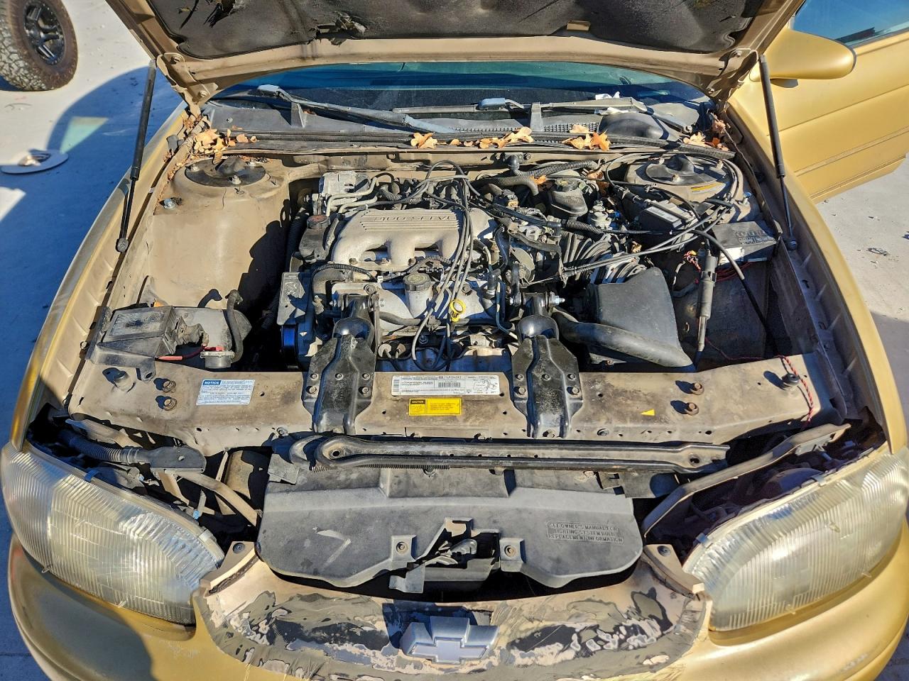 1998 Chevrolet Monte Carlo Ls Золотой vin: 2G1WW12M6W9160468