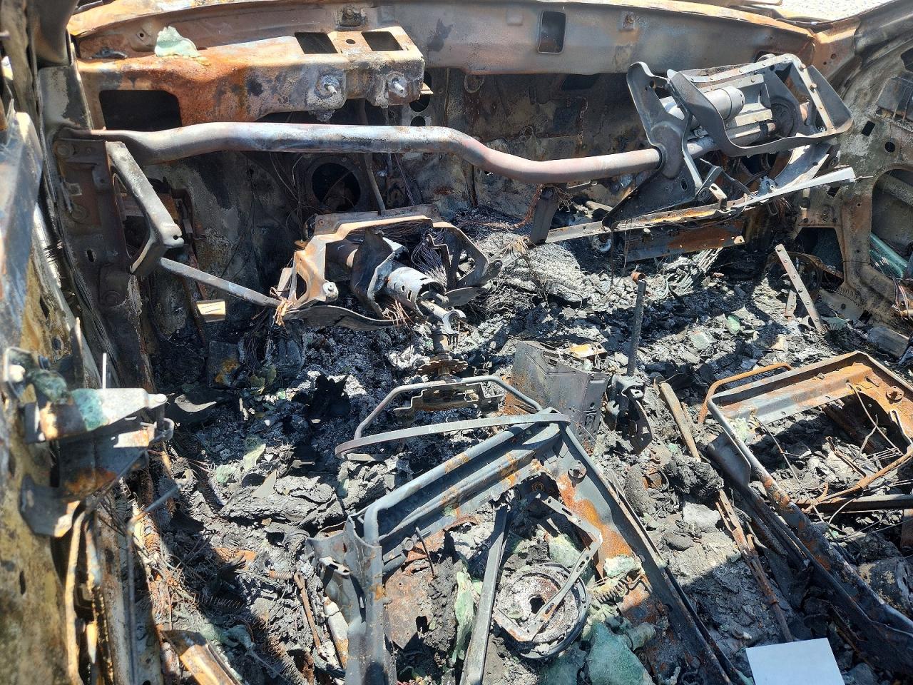 1999 Chevrolet Monte Carlo Ls Burn vin: 2G1WW12MXX9283949