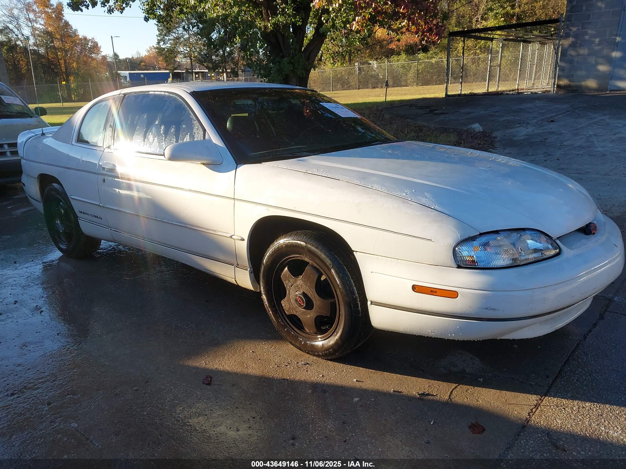 1998 Chevrolet Monte Carlo Z34 White vin: 2G1WX12K0W9300736