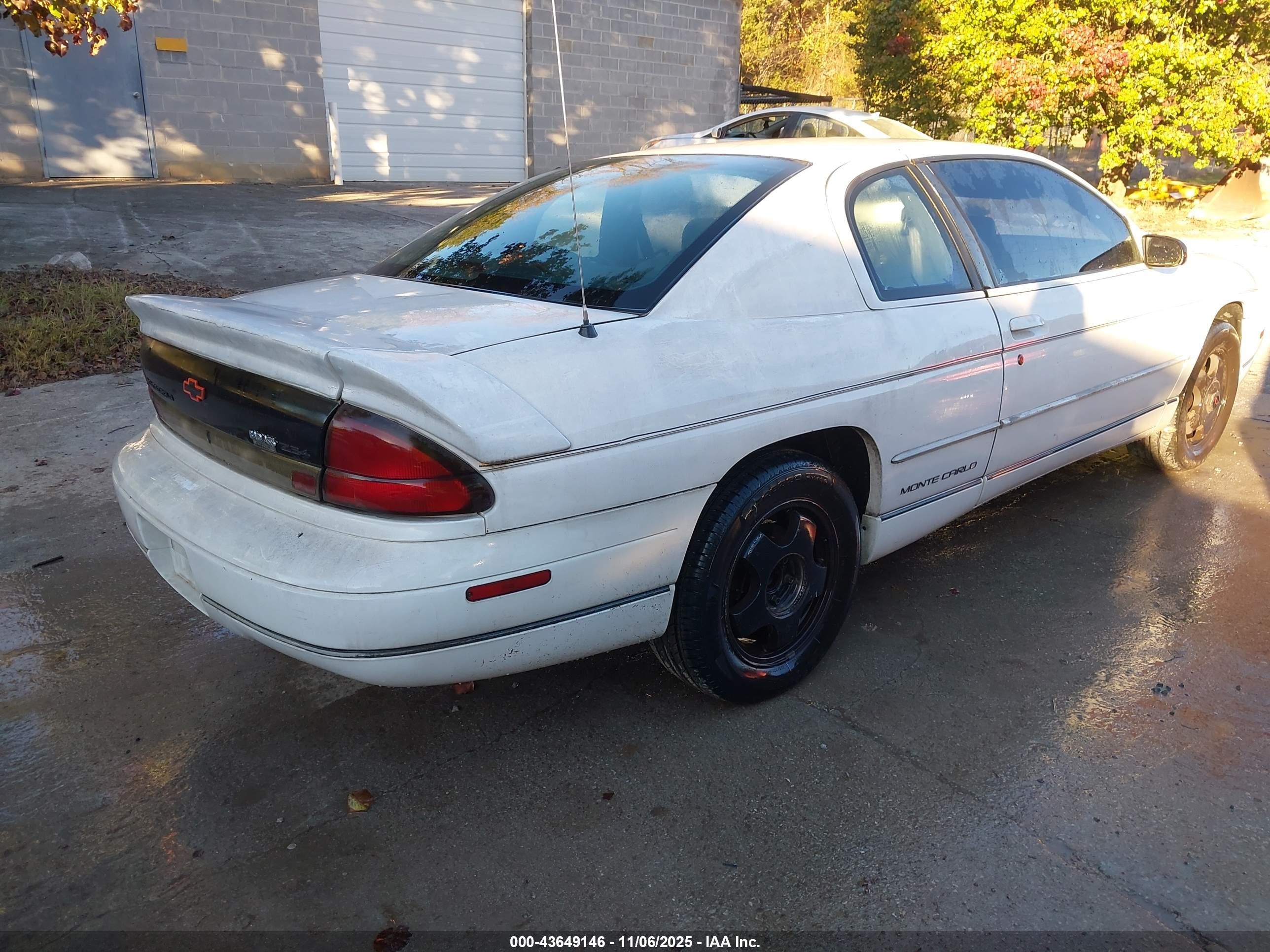 1998 Chevrolet Monte Carlo Z34 White vin: 2G1WX12K0W9300736