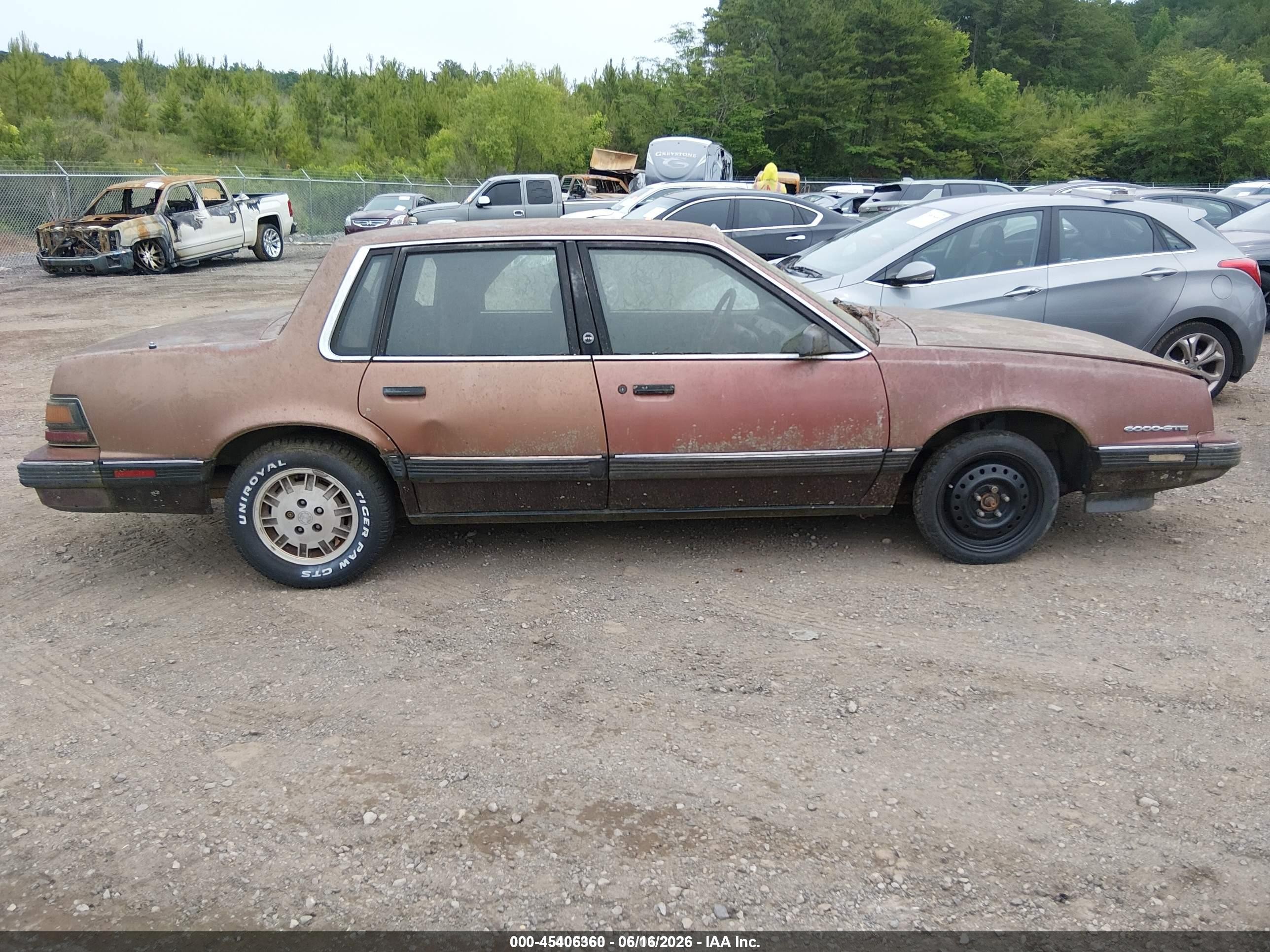 1986 Pontiac 6000 Ste Red vin: 2G2AH19W5G9278133