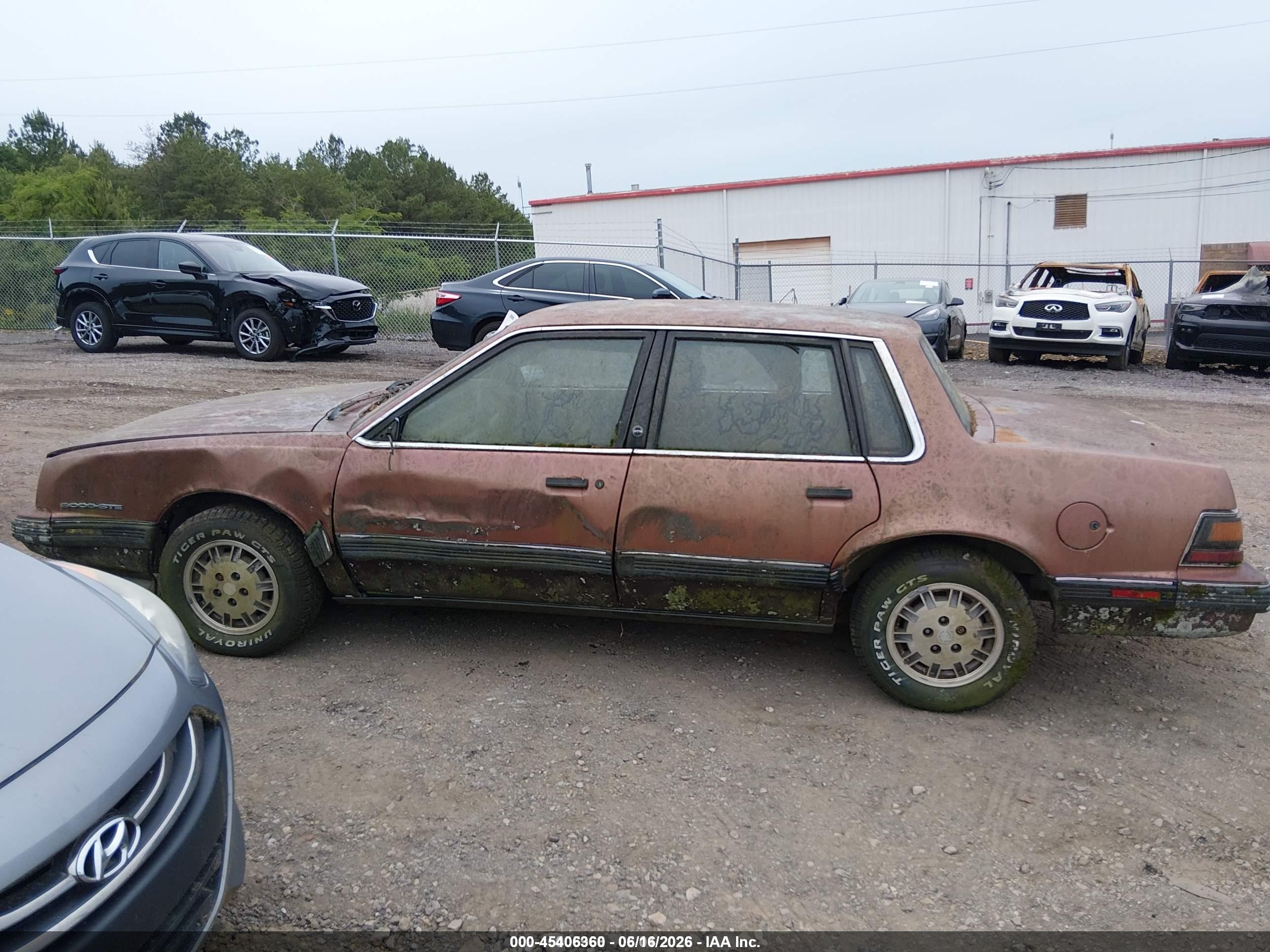 1986 Pontiac 6000 Ste Red vin: 2G2AH19W5G9278133