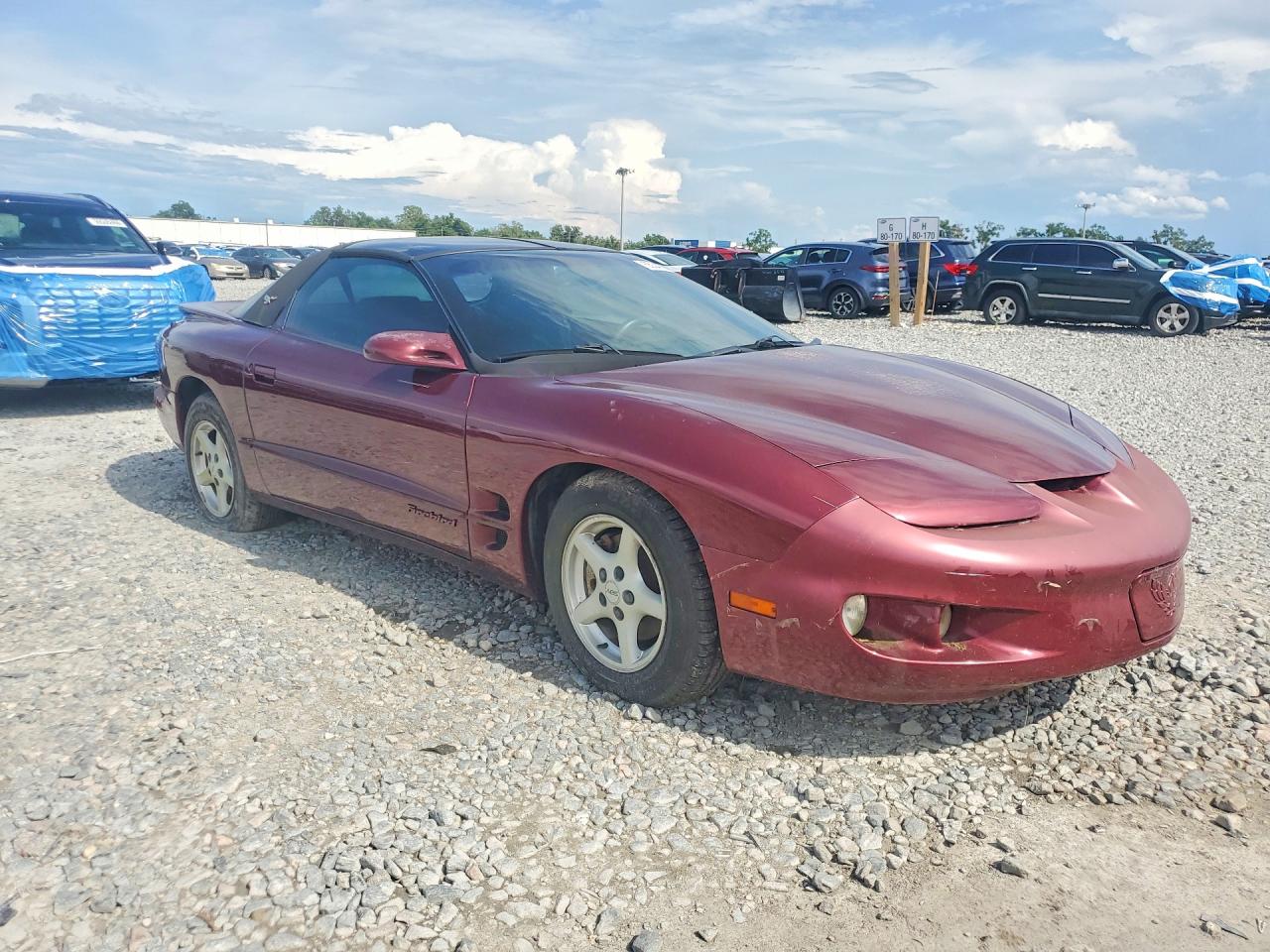 2001 Pontiac Firebird Burgundy vin: 2G2FS22K012126572