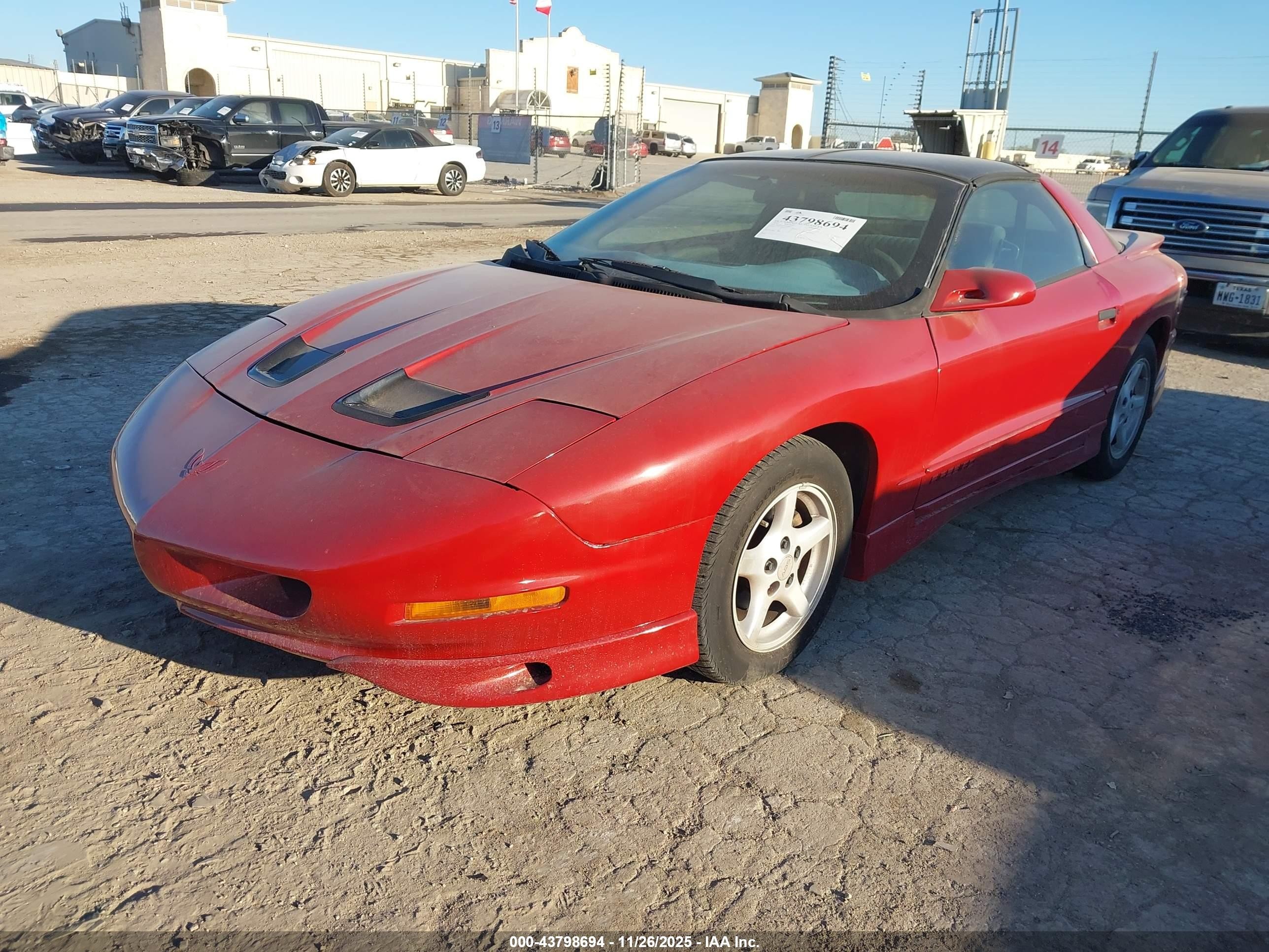 1997 Pontiac Firebird   Red vin: 2G2FS22K0V2209716