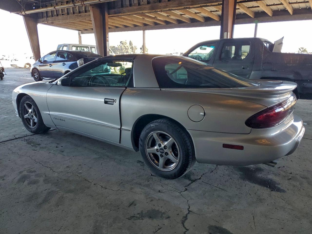 1997 Pontiac Firebird Silver vin: 2G2FS22K0V2230775