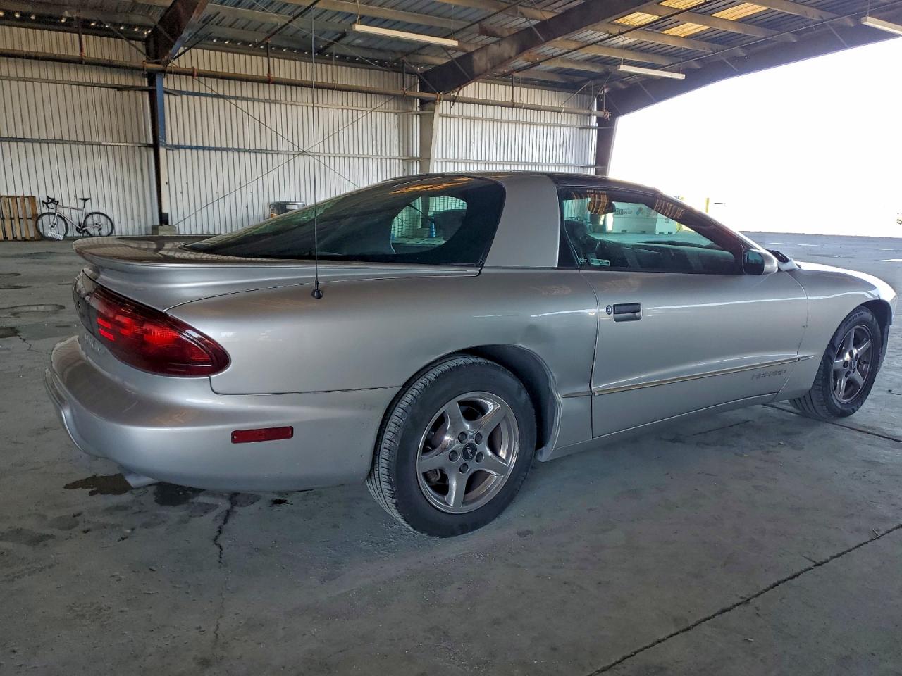 1997 Pontiac Firebird Silver vin: 2G2FS22K0V2230775