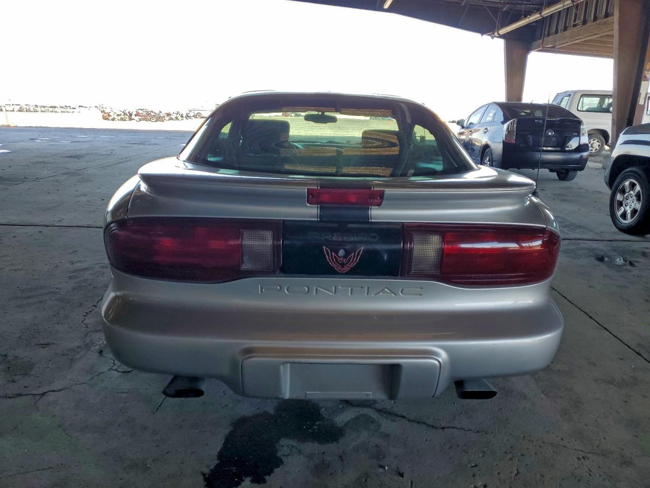 1997 Pontiac Firebird Silver vin: 2G2FS22K0V2230775