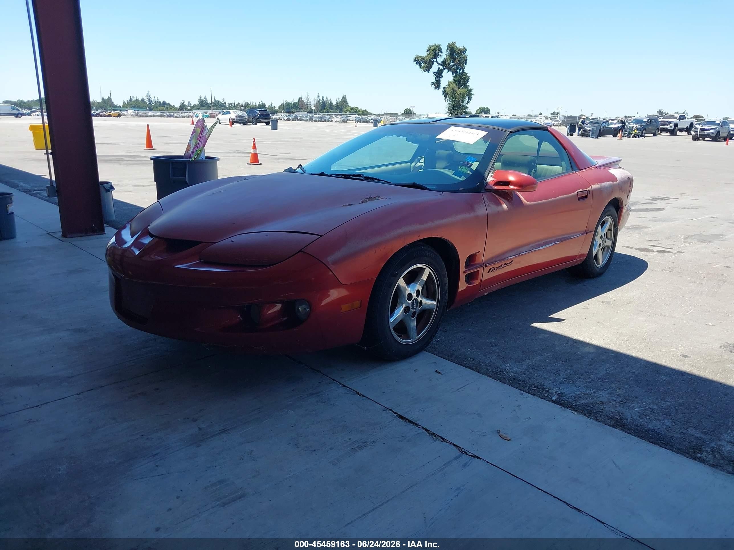 1998 Pontiac Firebird   Красный vin: 2G2FS22K1W2209676