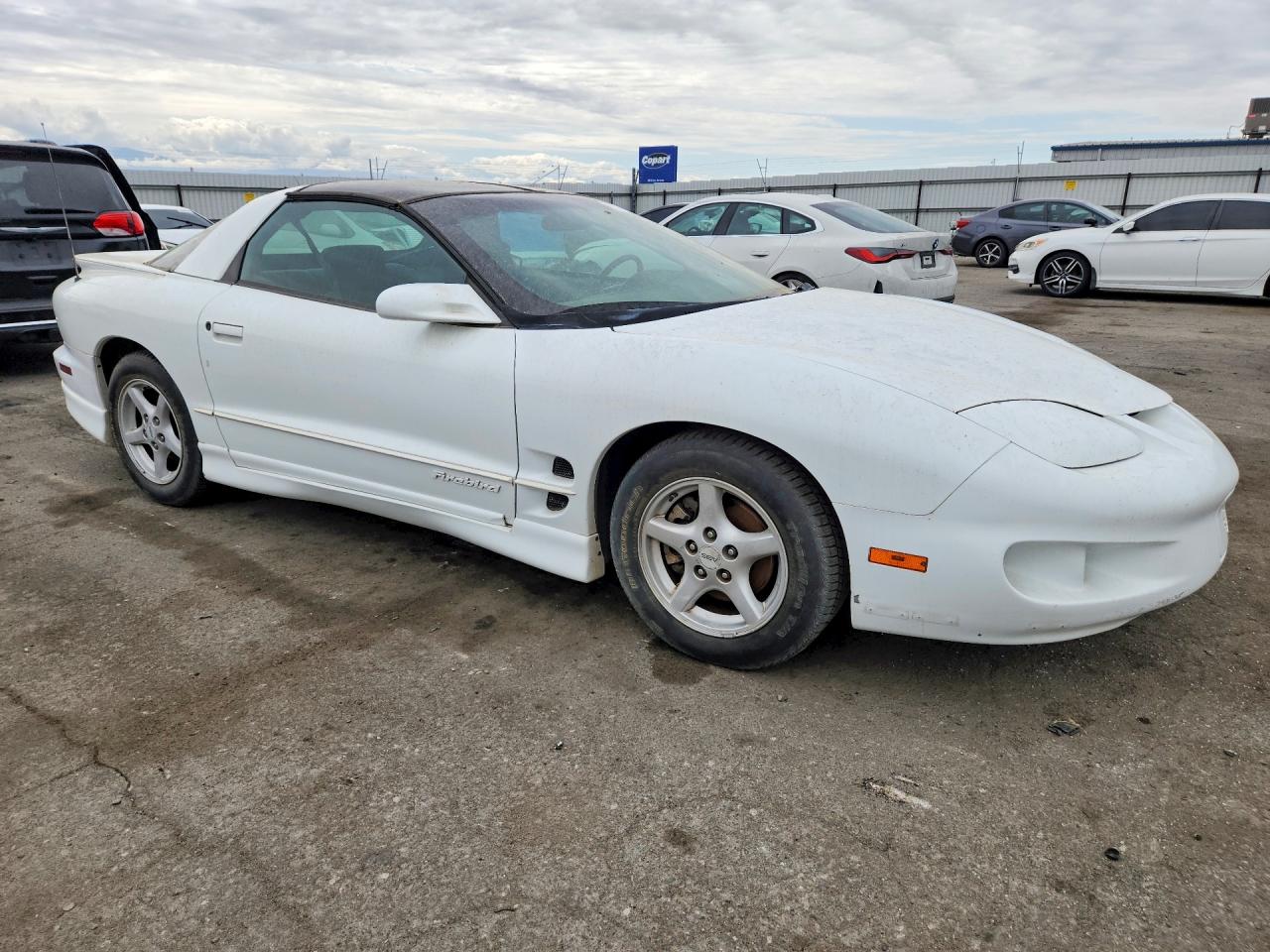 2001 Pontiac Firebird White vin: 2G2FS22K212132907
