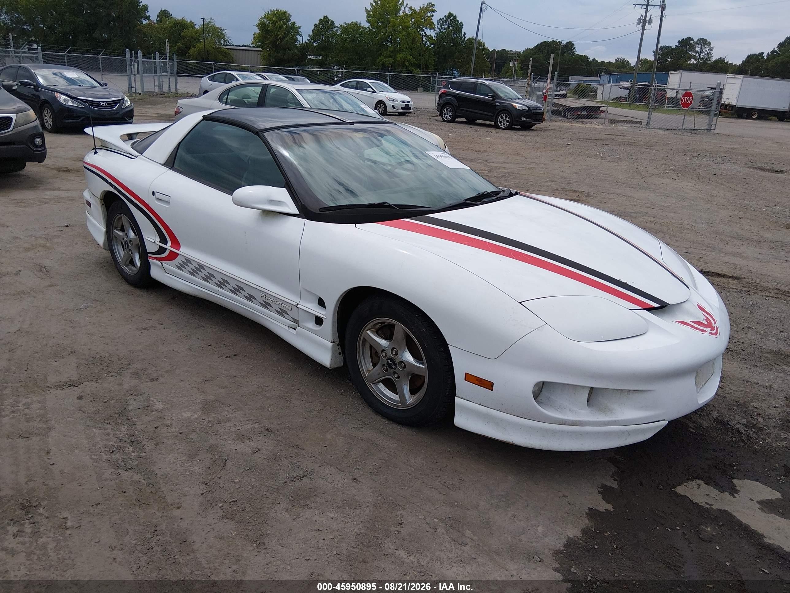 1999 Pontiac Firebird   White vin: 2G2FS22K2X2227105