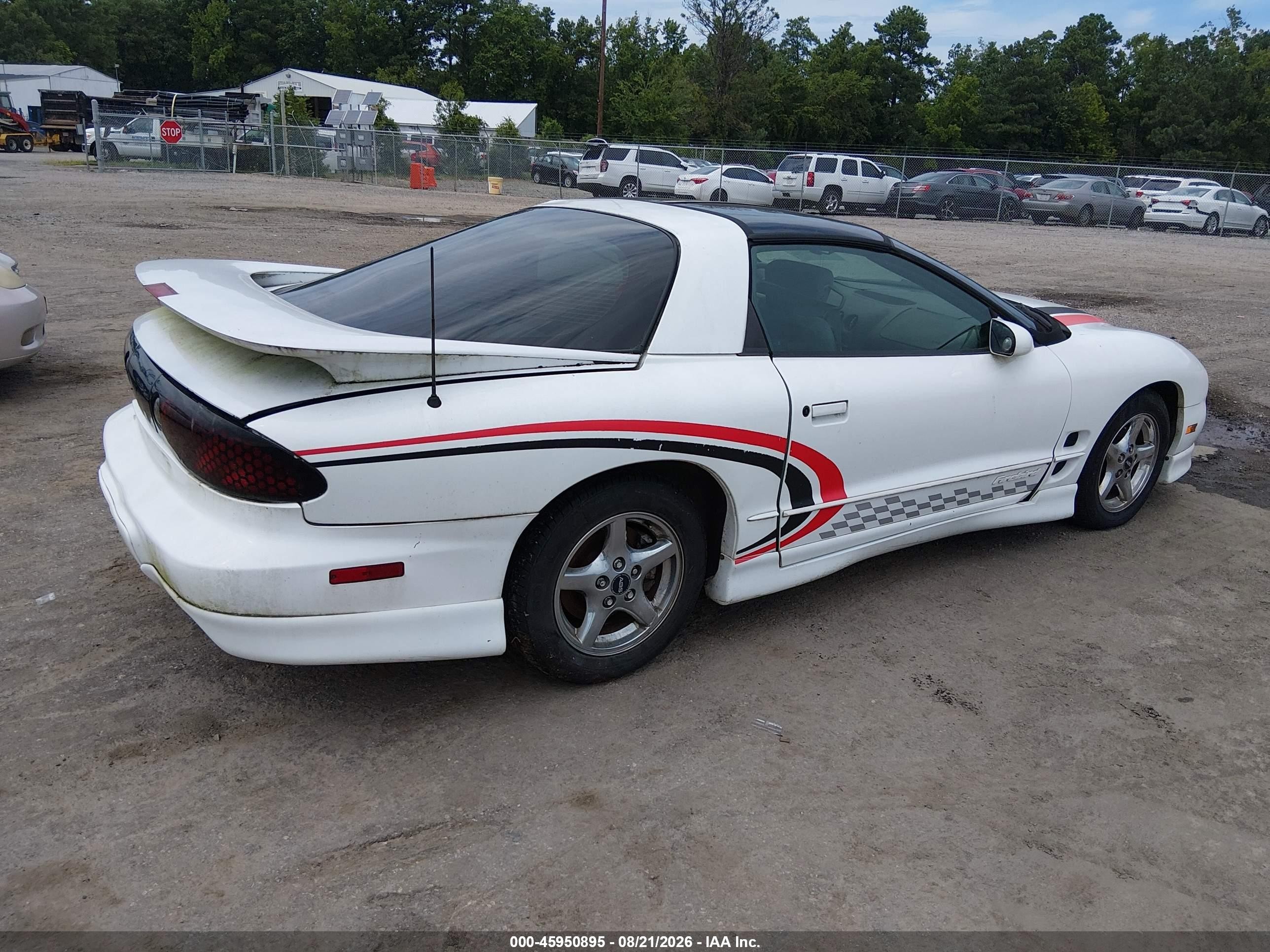 1999 Pontiac Firebird   White vin: 2G2FS22K2X2227105