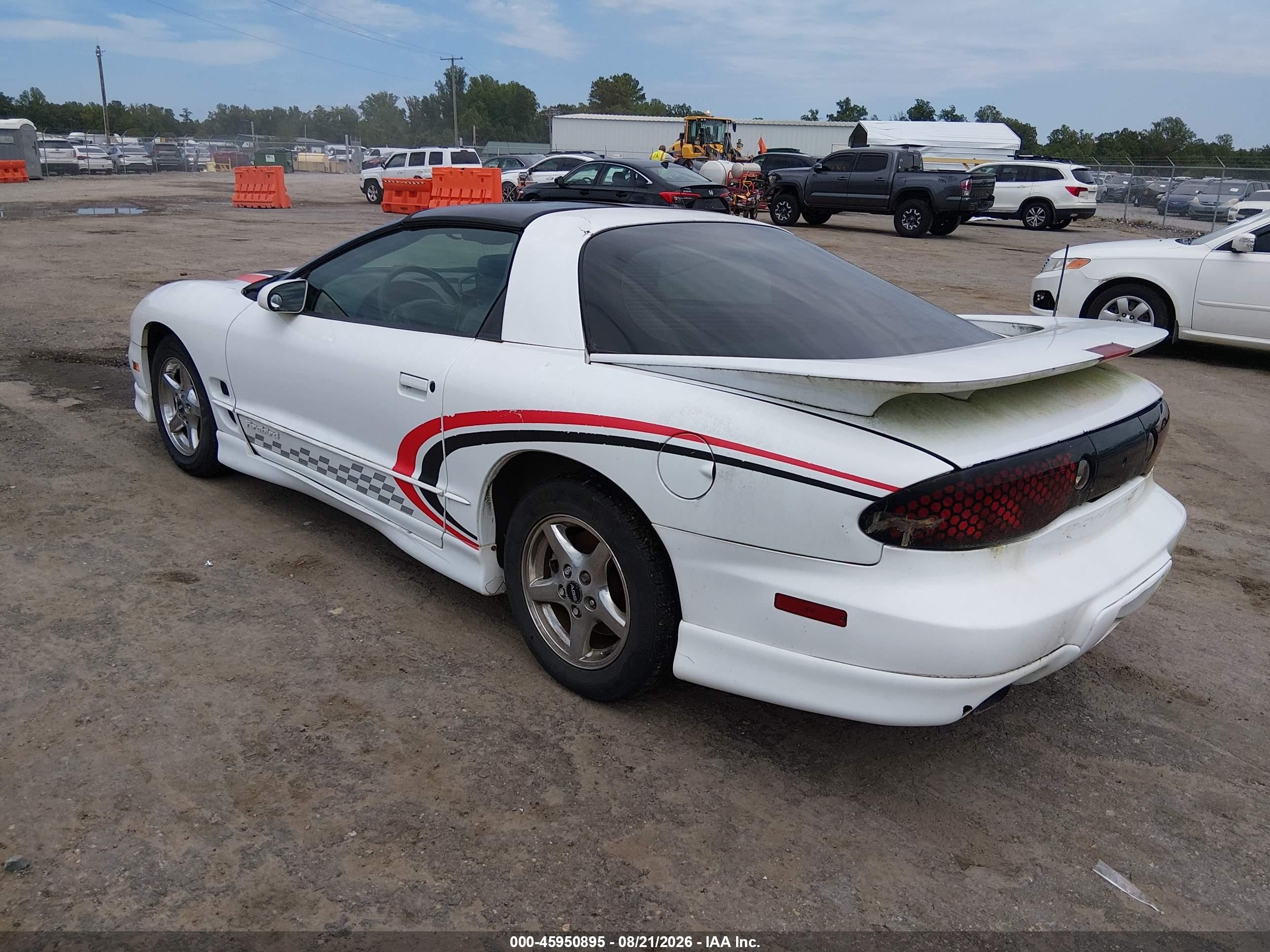 1999 Pontiac Firebird   White vin: 2G2FS22K2X2227105