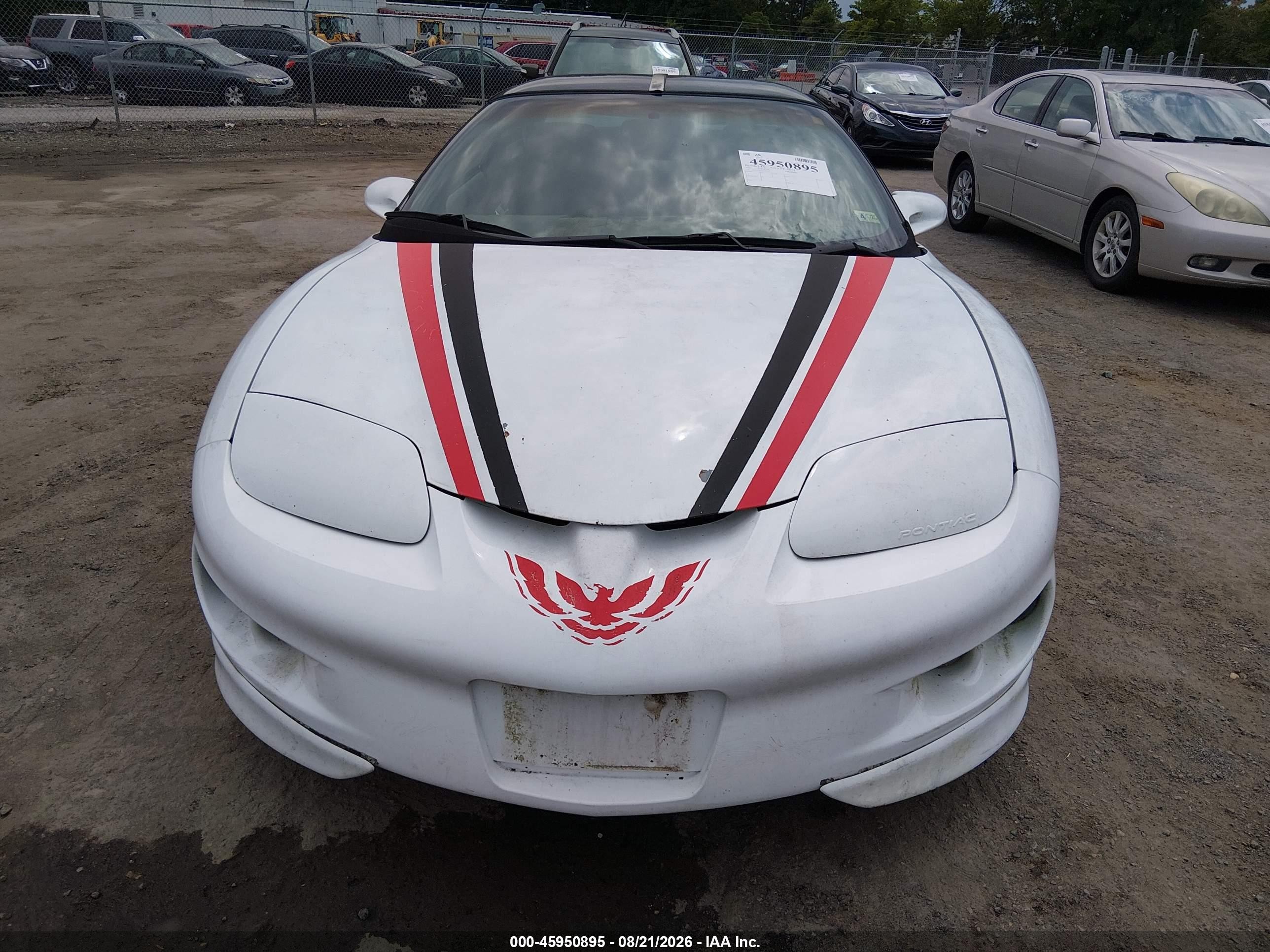 1999 Pontiac Firebird   White vin: 2G2FS22K2X2227105