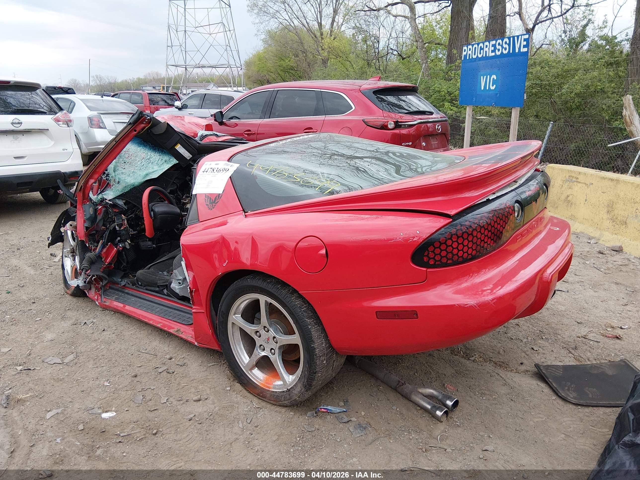 2002 Pontiac Firebird   Red vin: 2G2FS22K322117382