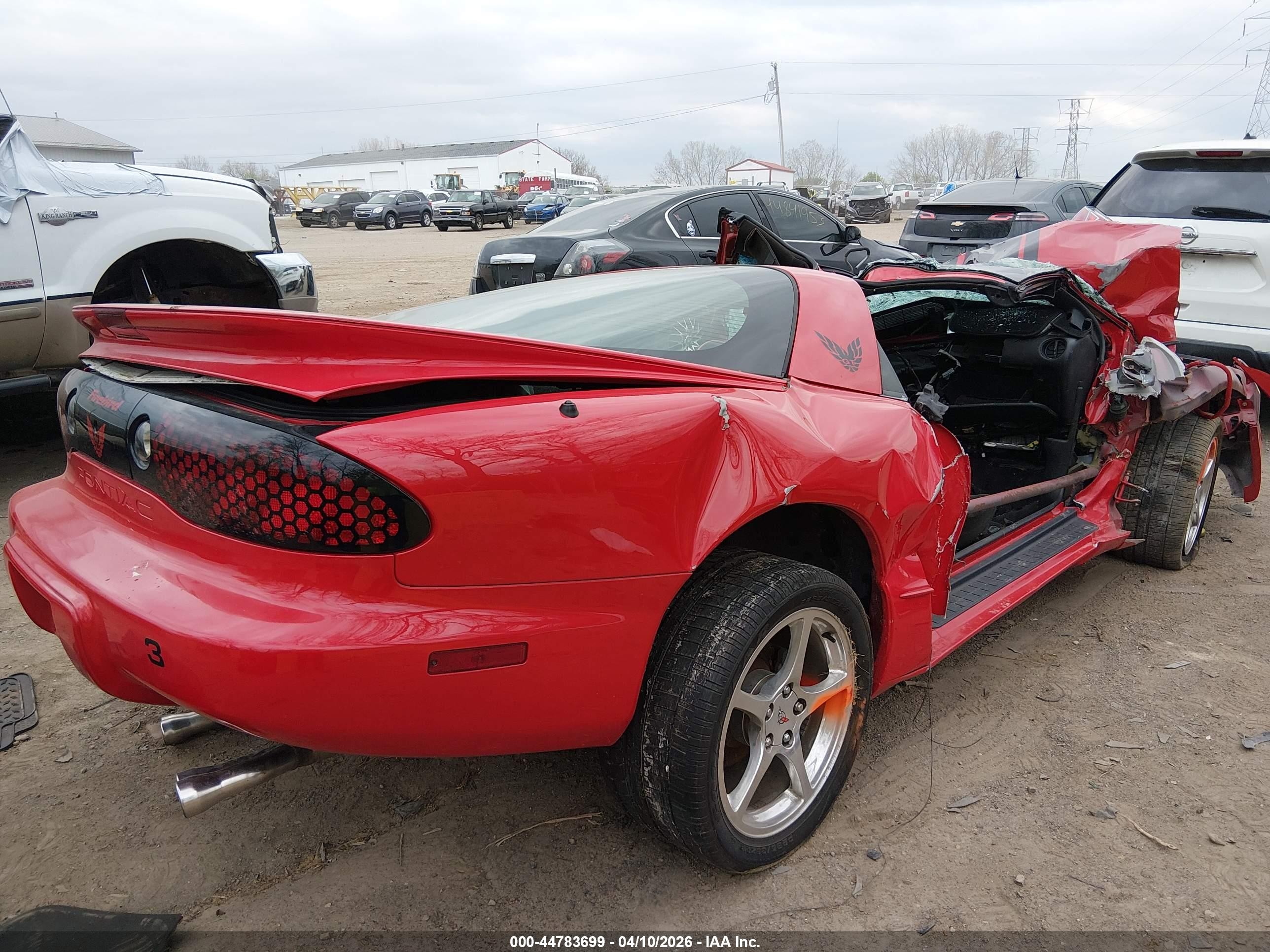 2002 Pontiac Firebird   Red vin: 2G2FS22K322117382
