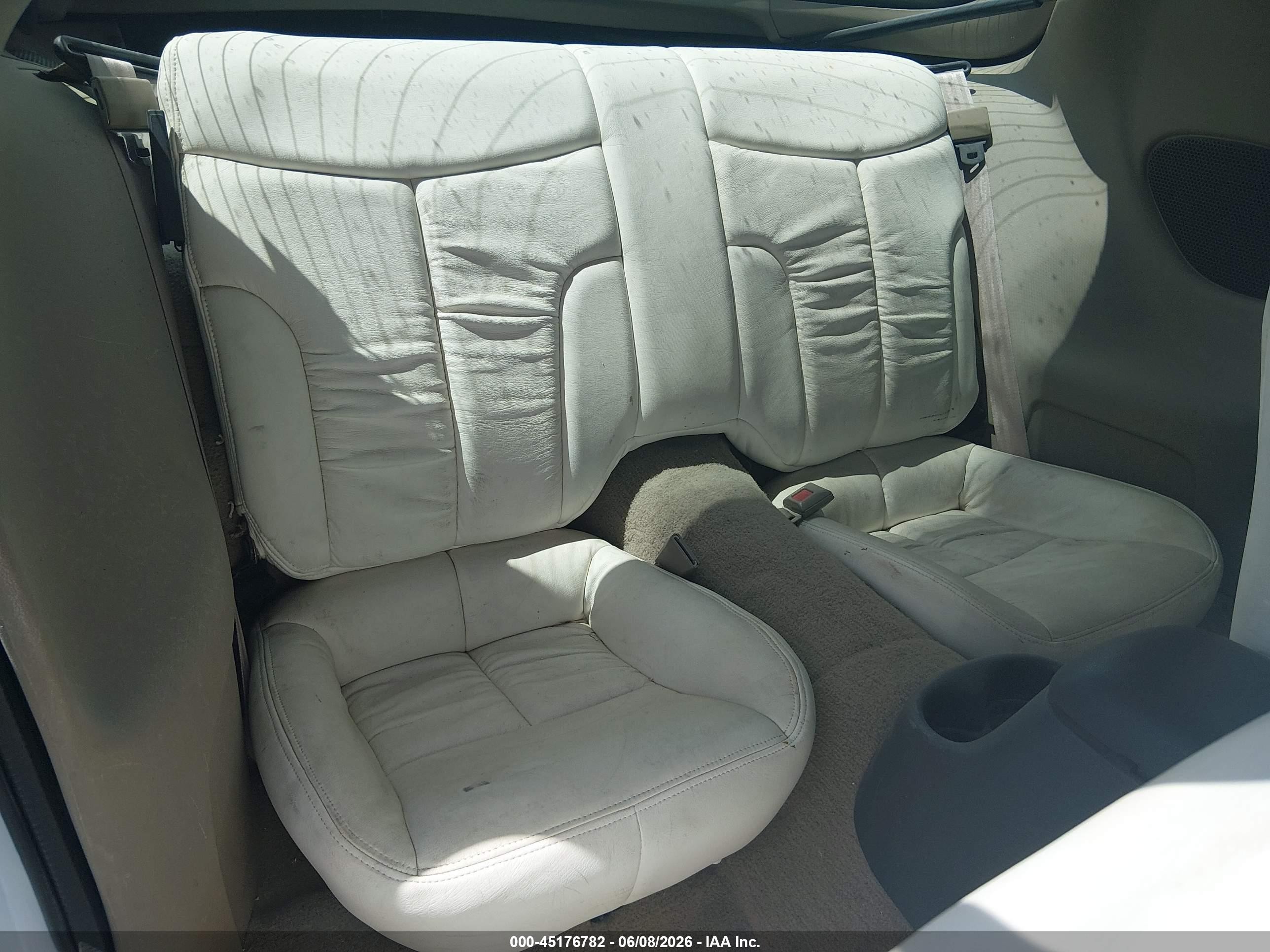 1997 Pontiac Firebird   Белый vin: 2G2FS22K3V2204171