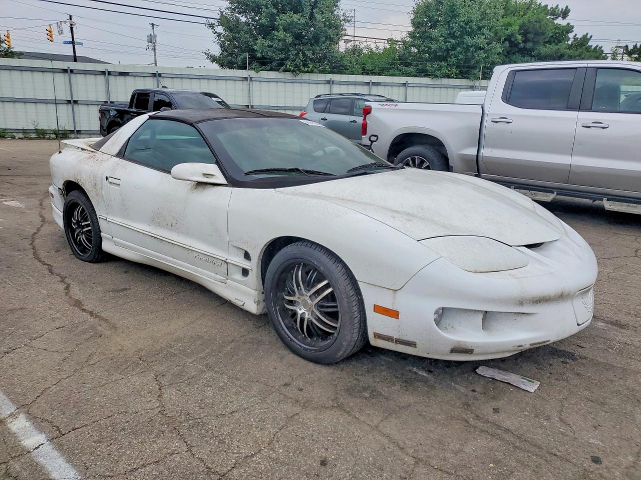 2001 Pontiac Firebird White vin: 2G2FS22K412100959