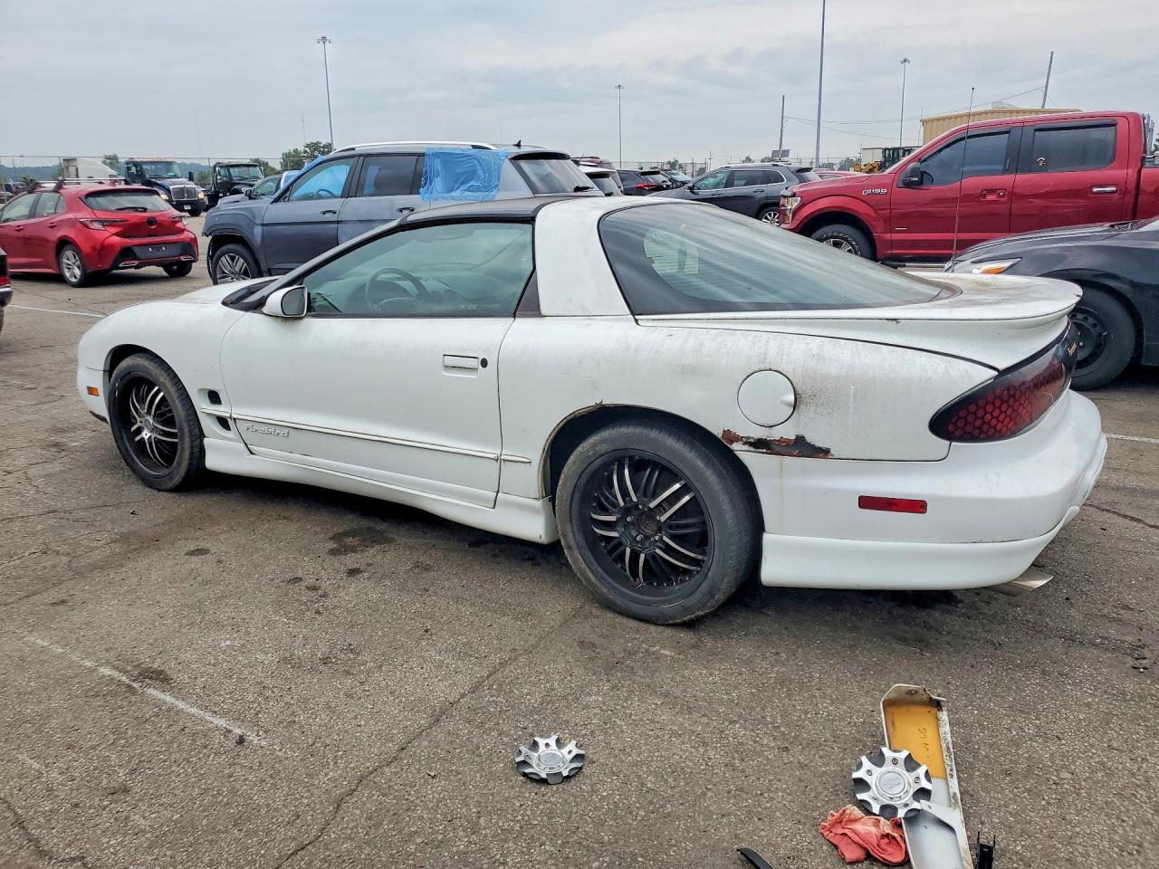 2001 Pontiac Firebird White vin: 2G2FS22K412100959