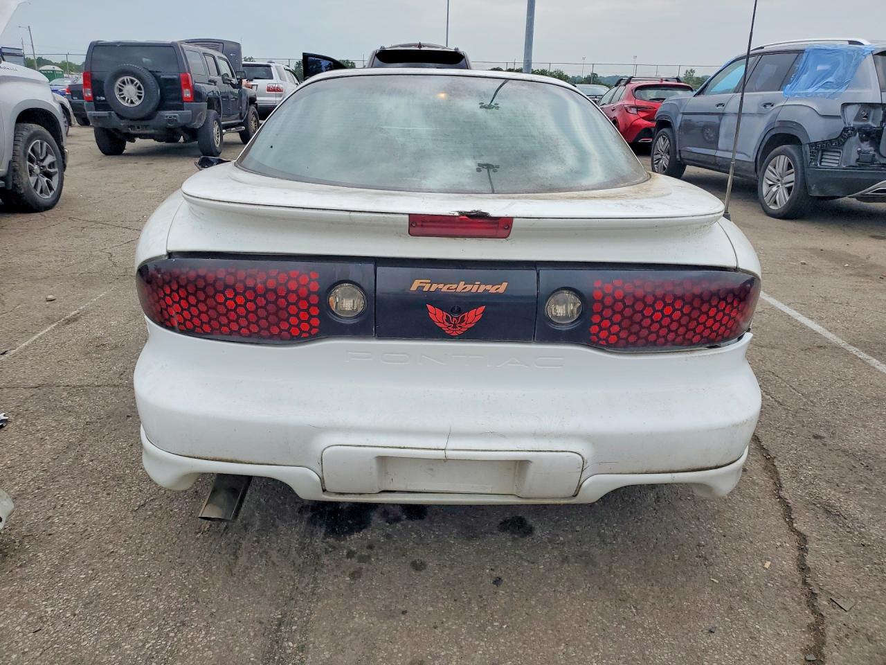 2001 Pontiac Firebird White vin: 2G2FS22K412100959