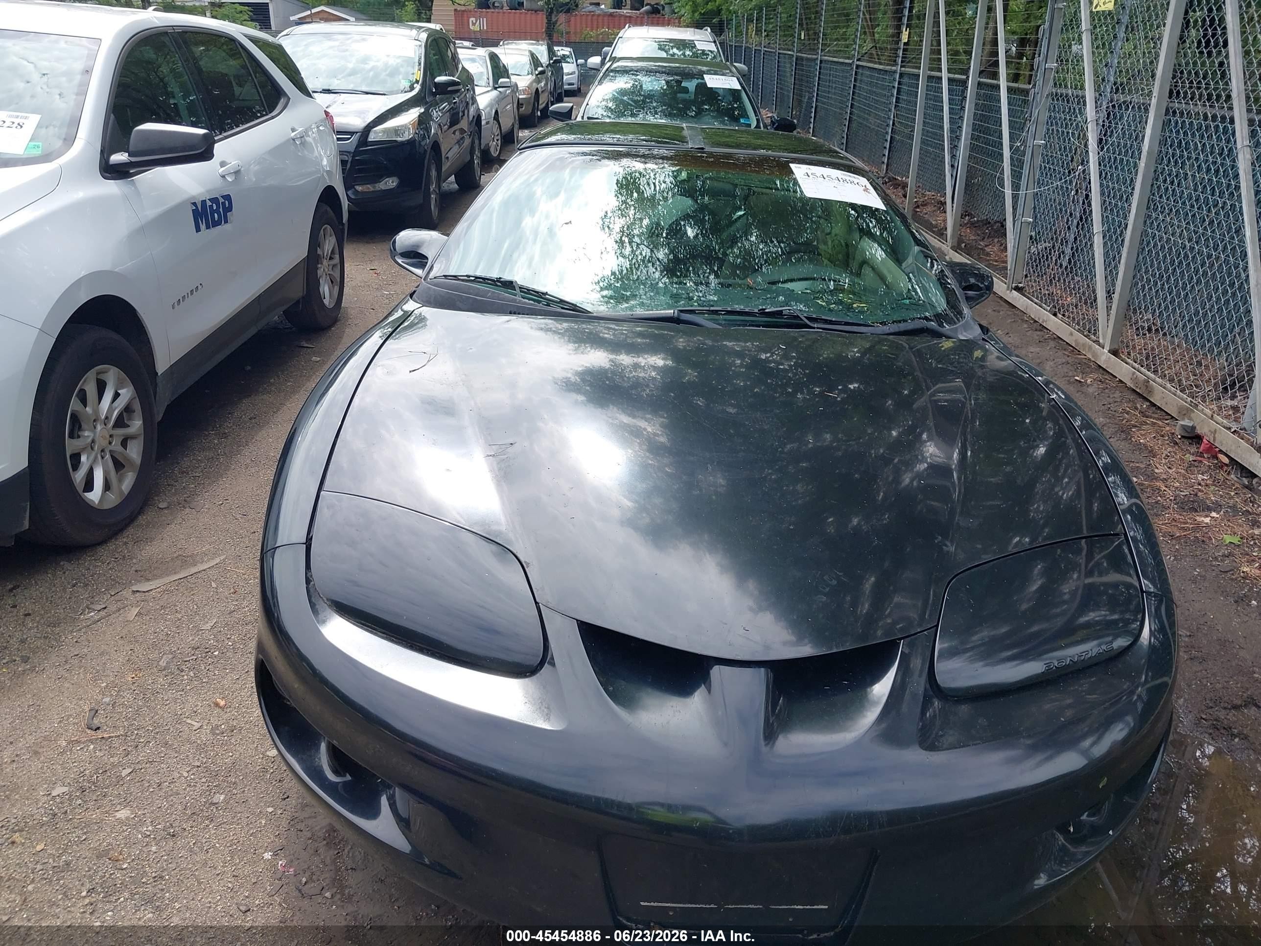 2001 Pontiac Firebird   Black vin: 2G2FS22K412148655