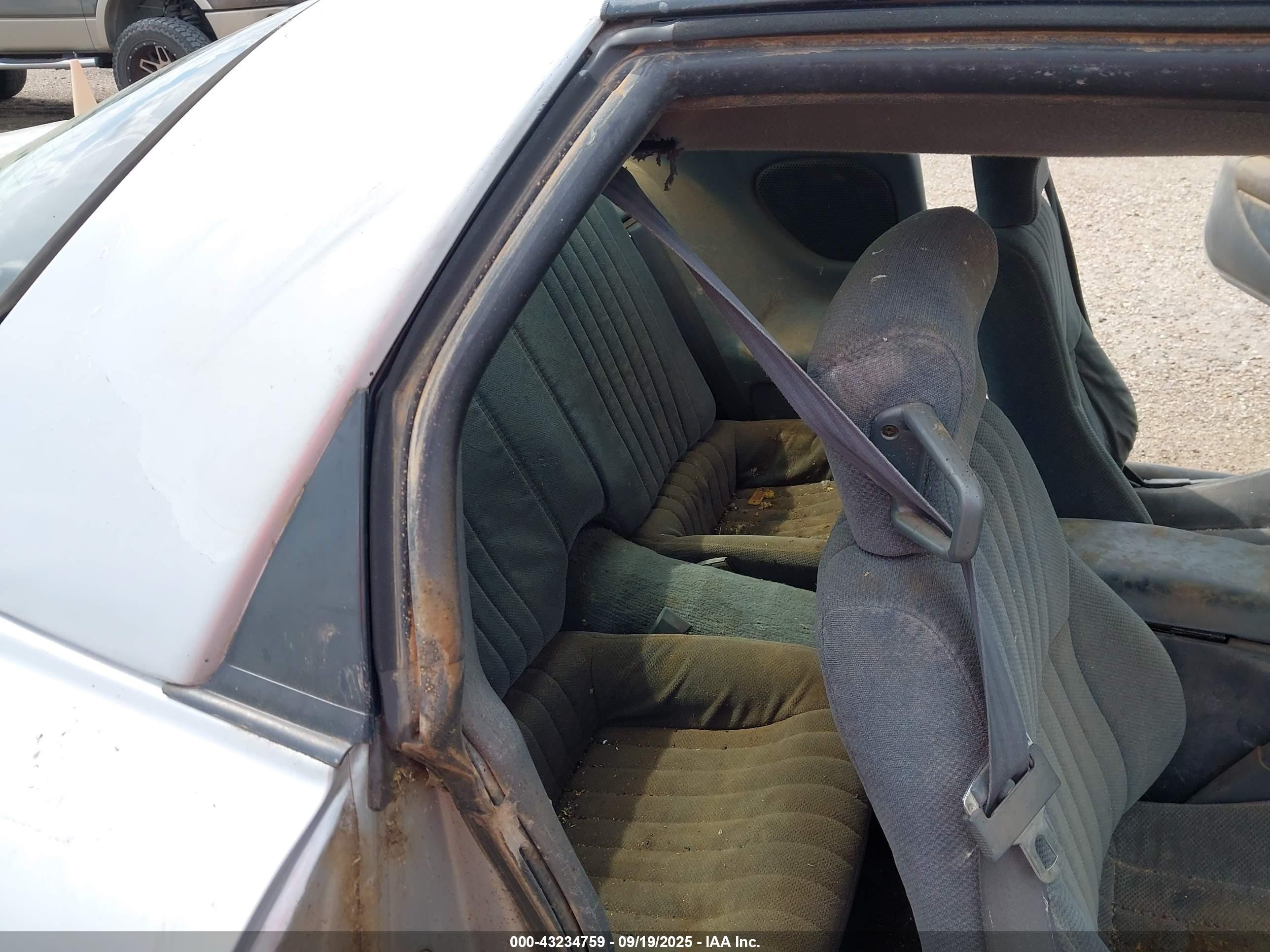 1997 Pontiac Firebird   Silver vin: 2G2FS22K4V2215146