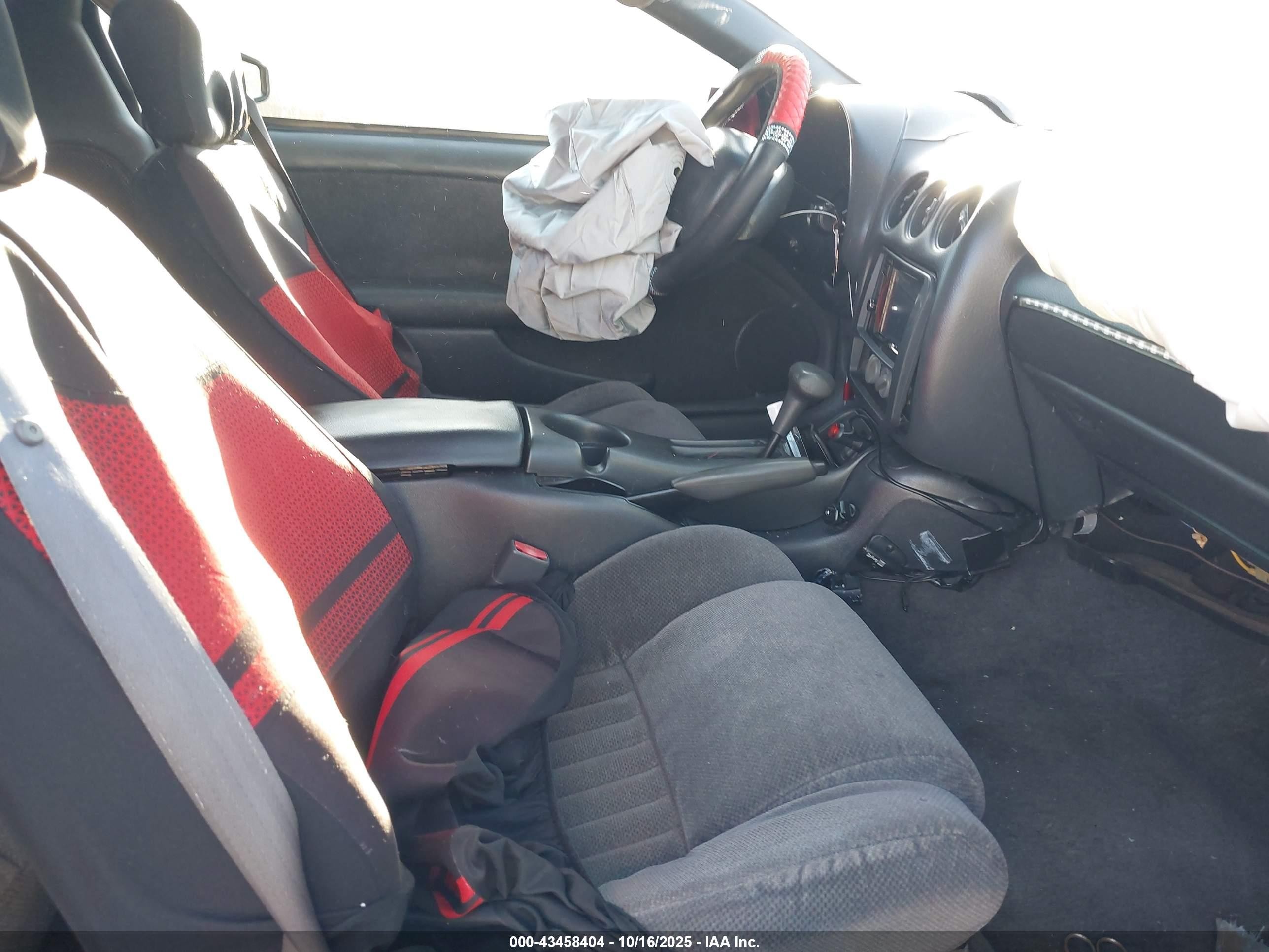 1998 Pontiac Firebird   Red vin: 2G2FS22K4W2204570