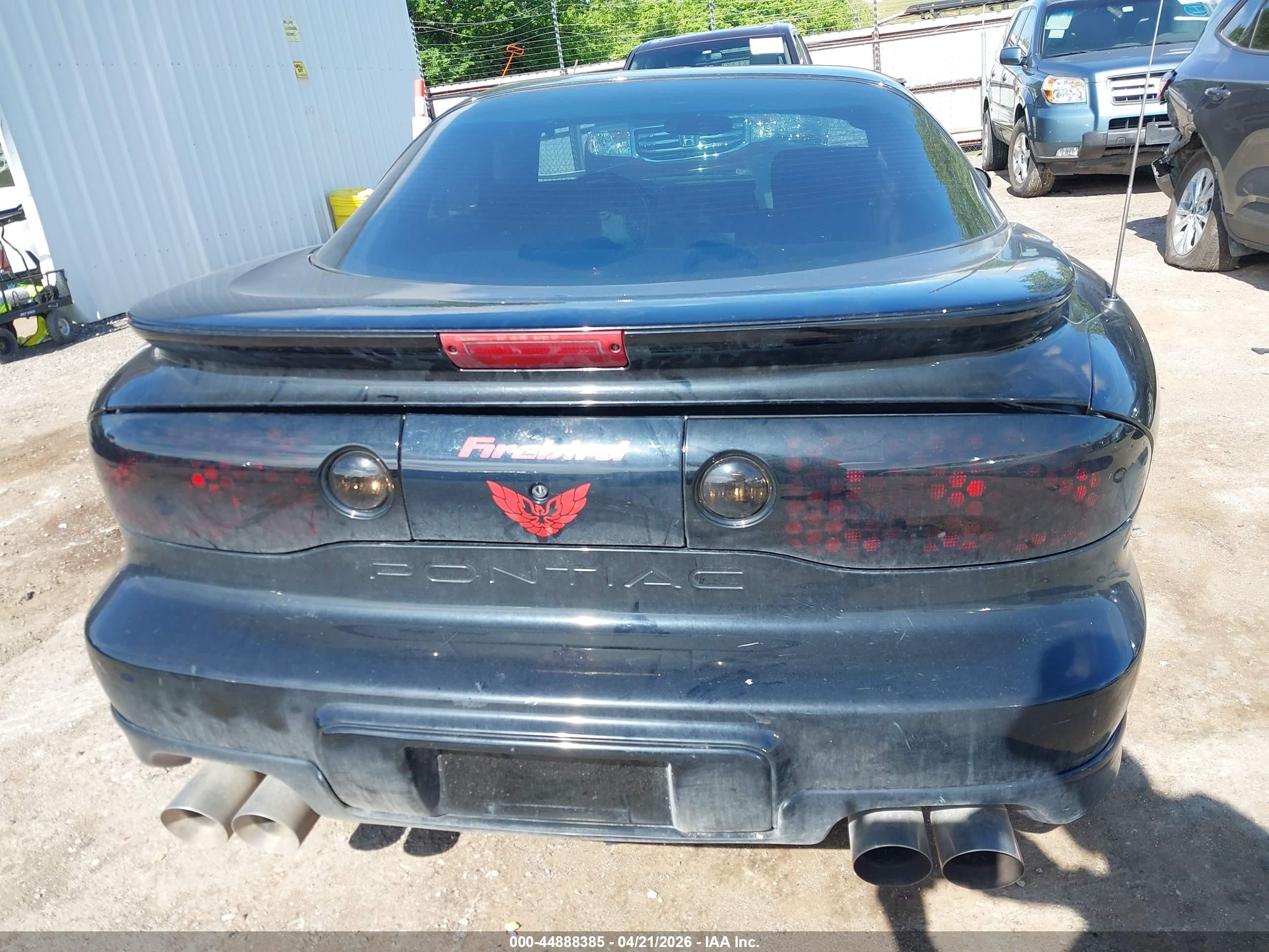 2002 Pontiac Firebird   Black vin: 2G2FS22K522142025