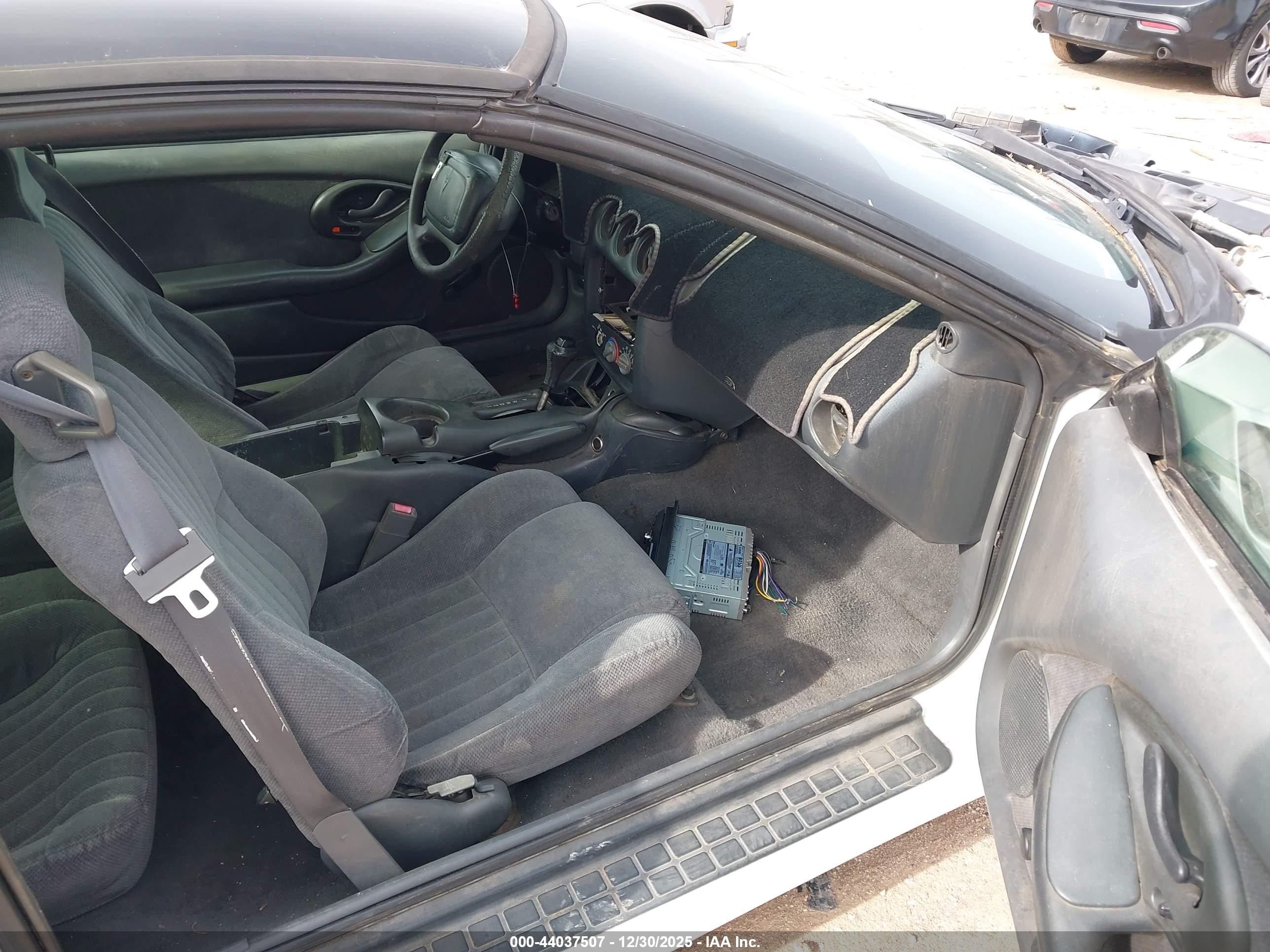 1997 Pontiac Firebird   White vin: 2G2FS22K5V2222834