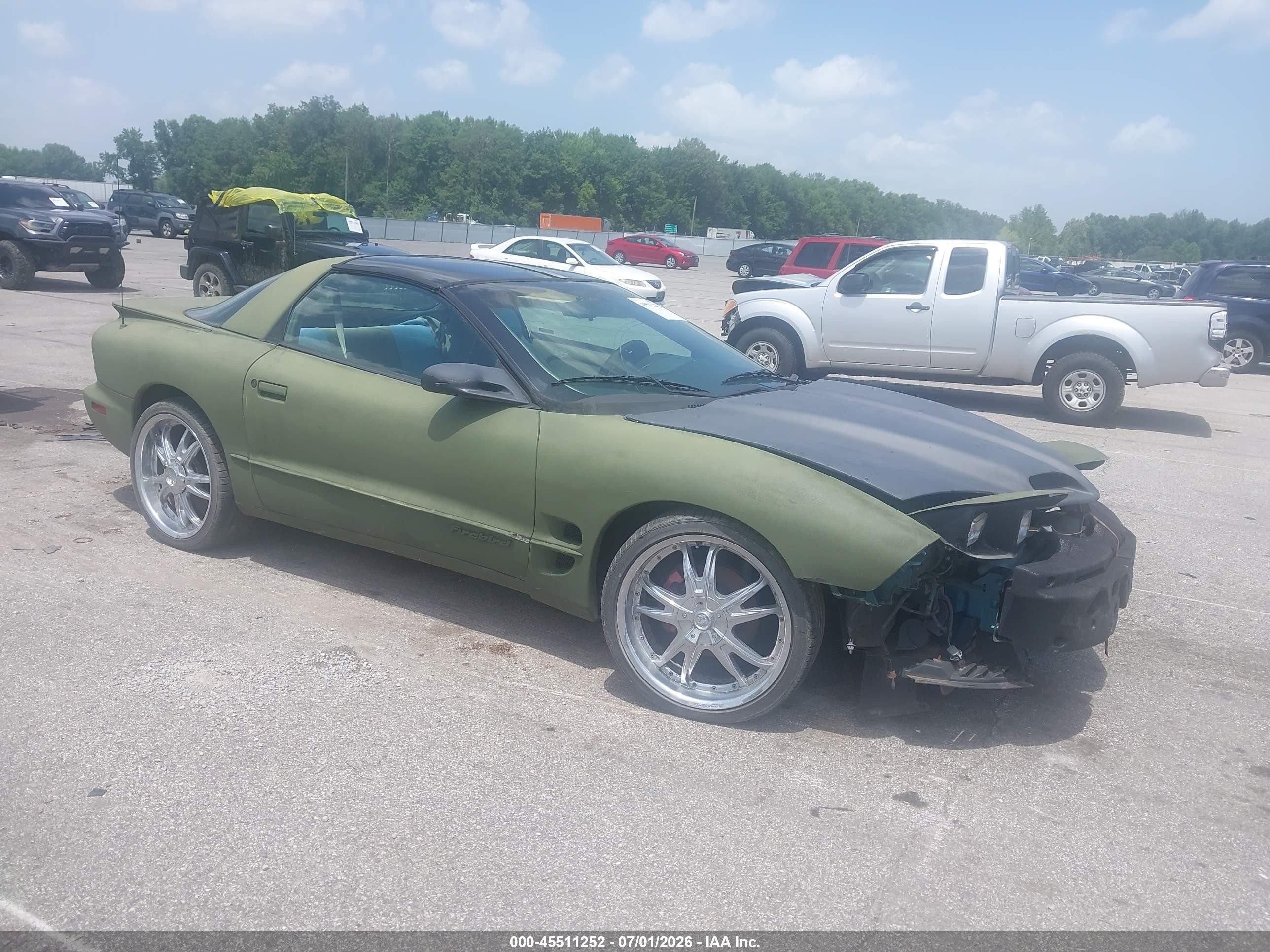 1998 Pontiac Firebird   Green vin: 2G2FS22K5W2229204