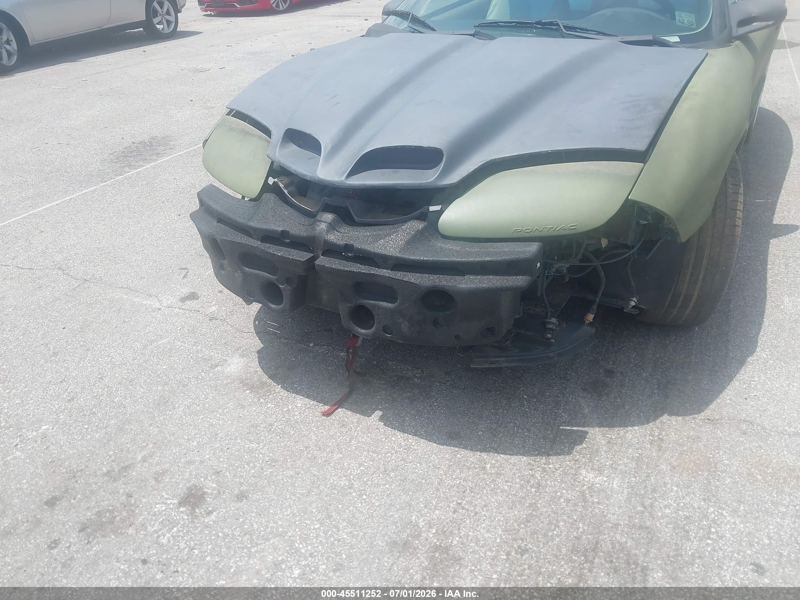 1998 Pontiac Firebird   Green vin: 2G2FS22K5W2229204