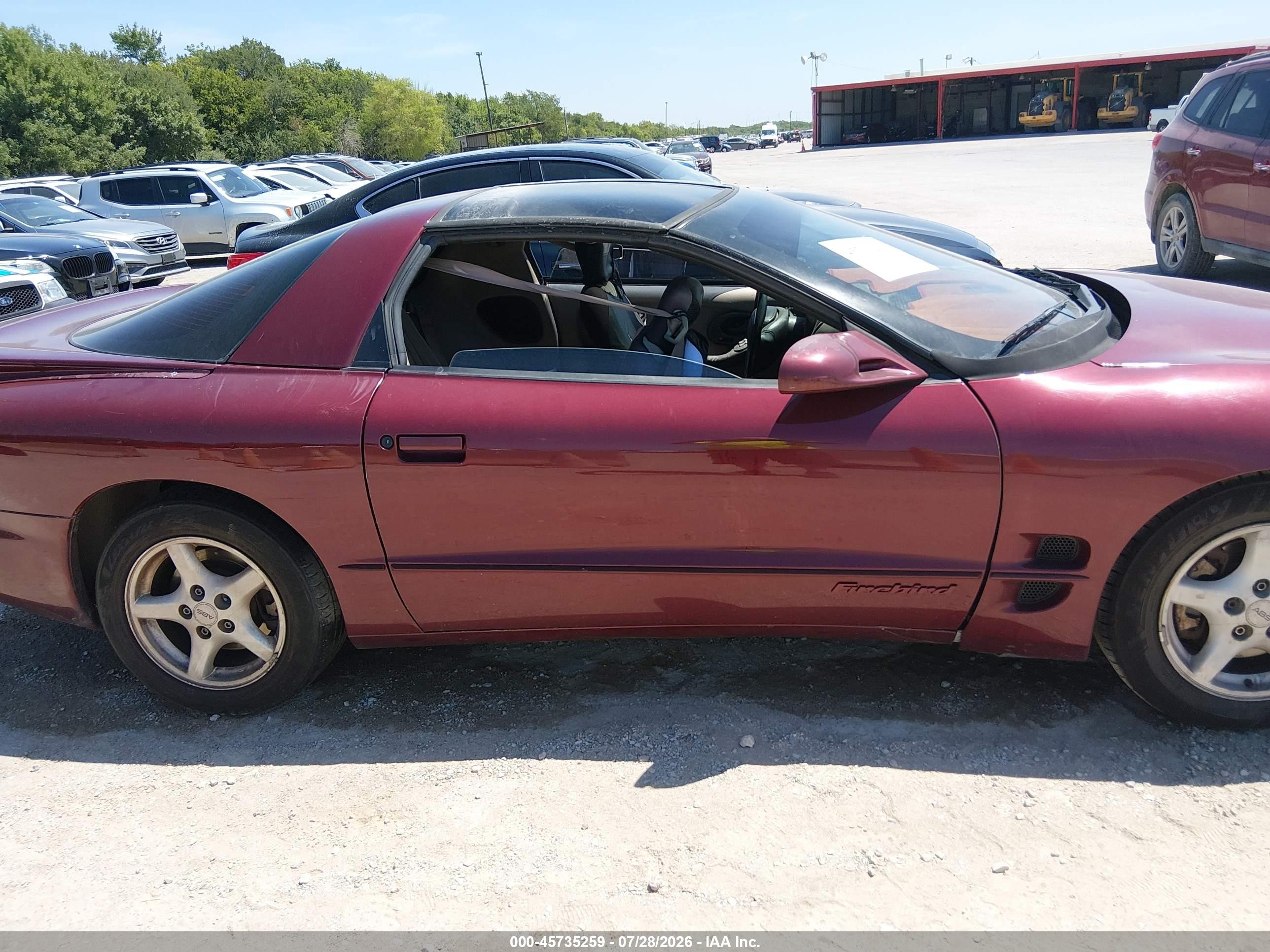 2000 Pontiac Firebird   Burgundy vin: 2G2FS22K5Y2116422