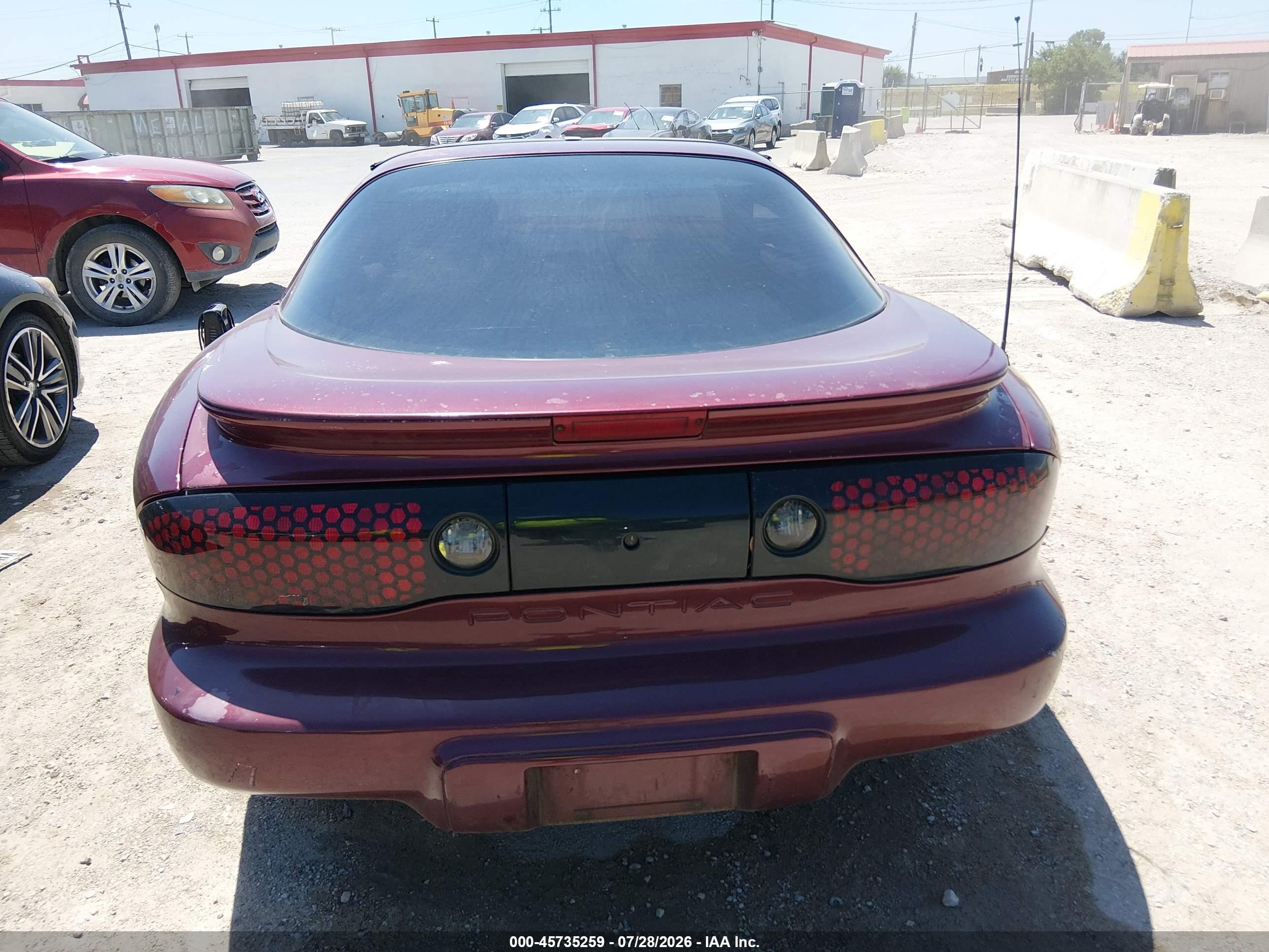 2000 Pontiac Firebird   Burgundy vin: 2G2FS22K5Y2116422