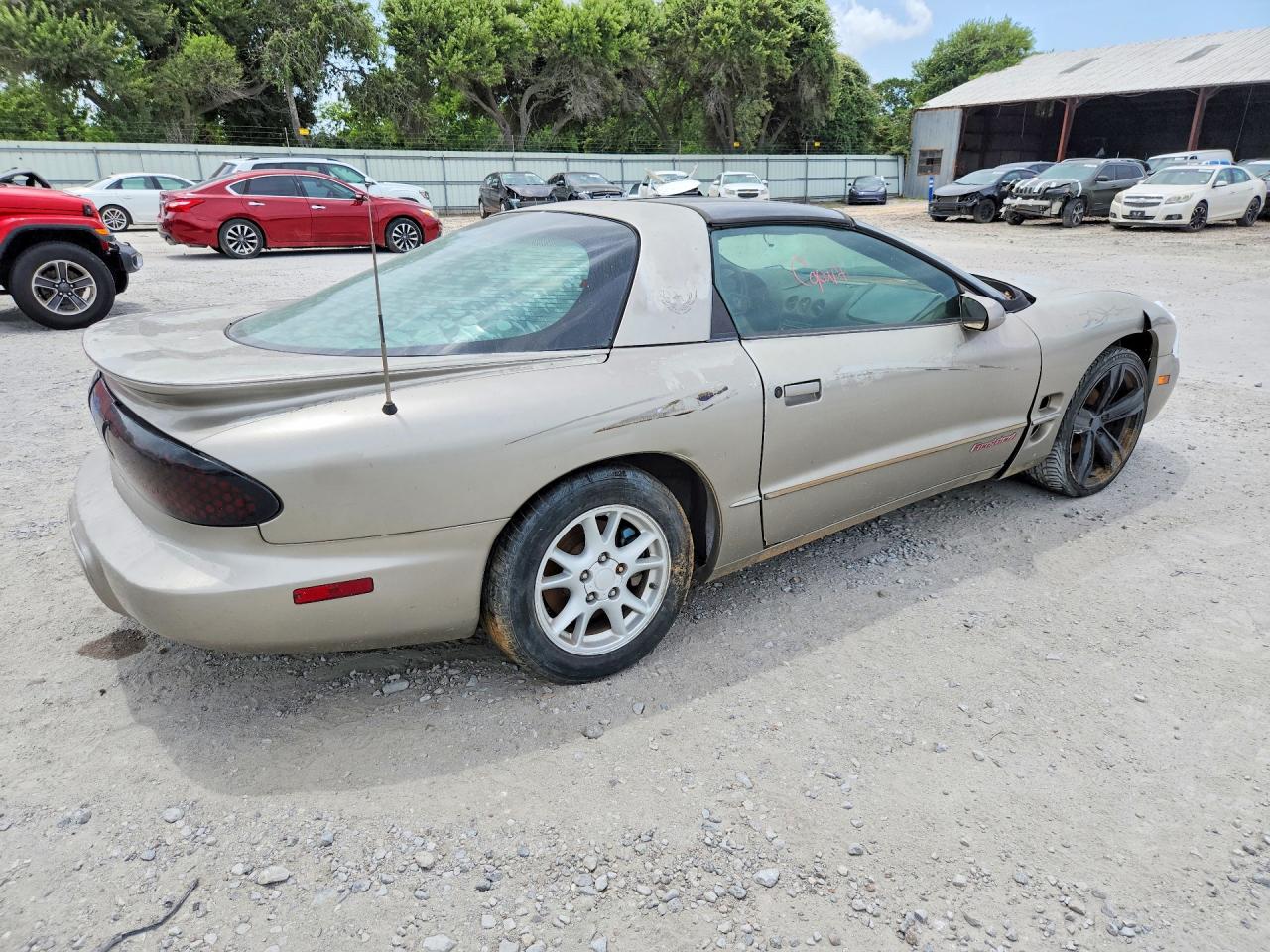 2000 Pontiac Firebird Beige vin: 2G2FS22K5Y2175874
