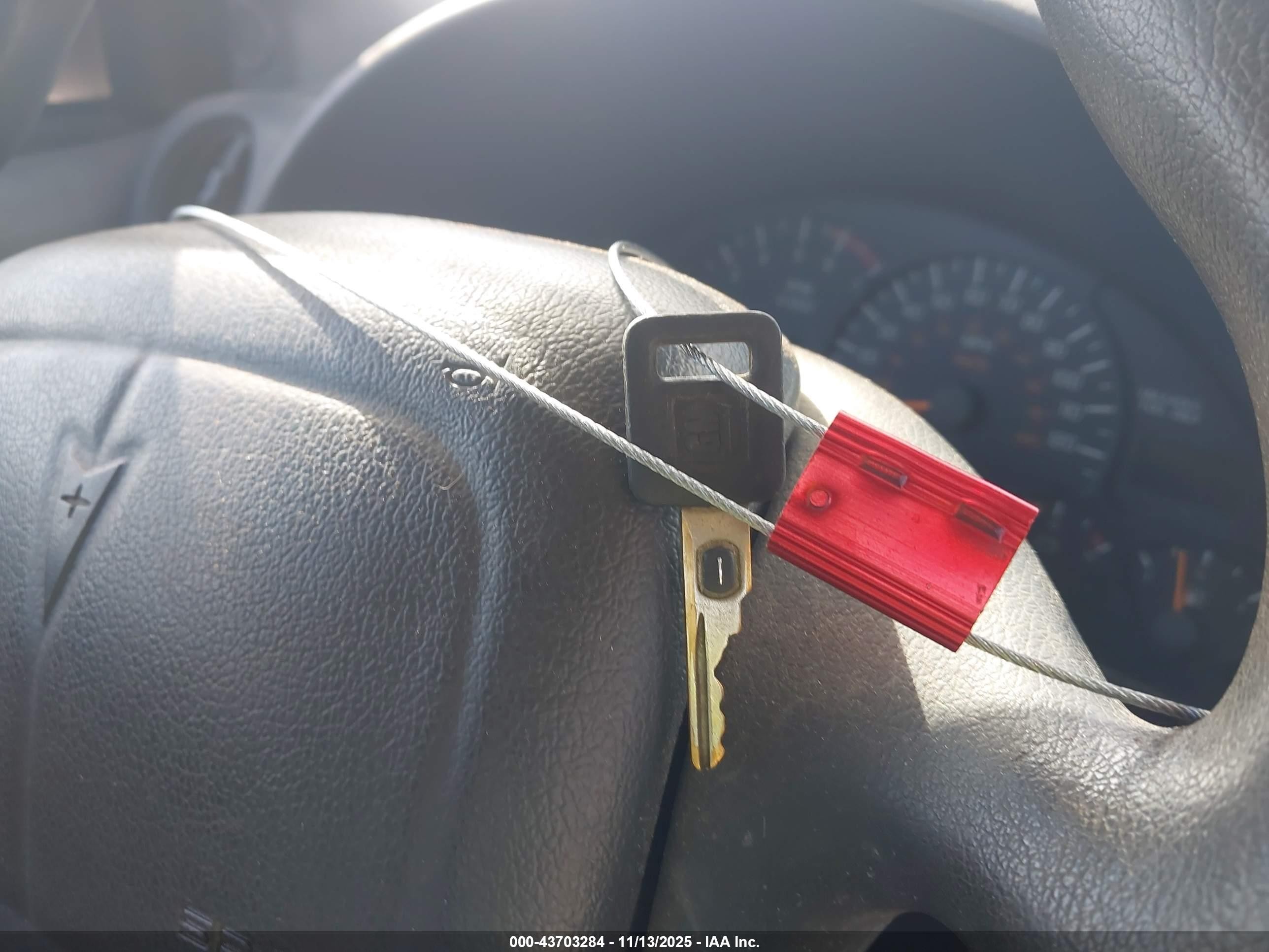 1997 Pontiac Firebird   Red vin: 2G2FS22K6V2216461