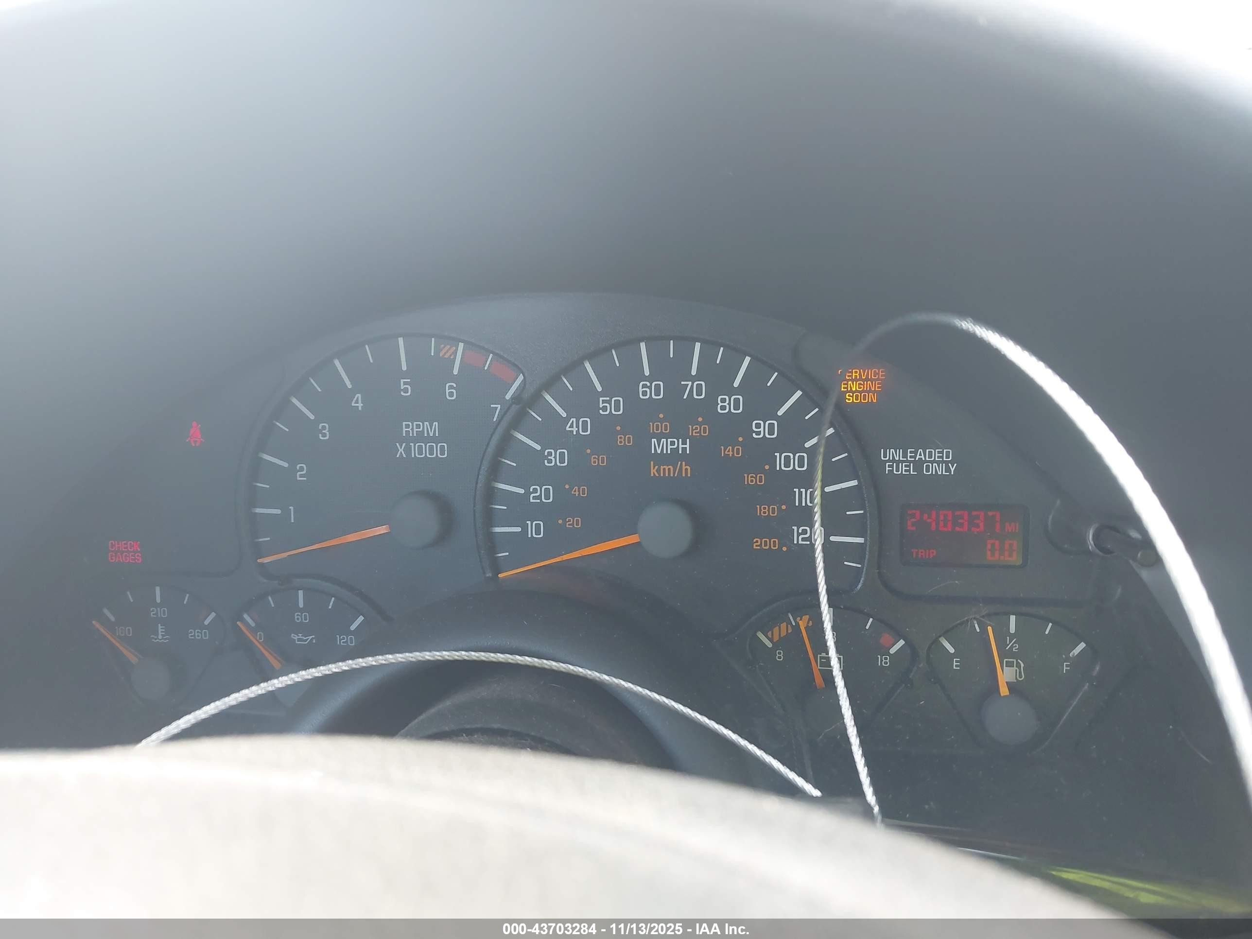 1997 Pontiac Firebird   Red vin: 2G2FS22K6V2216461