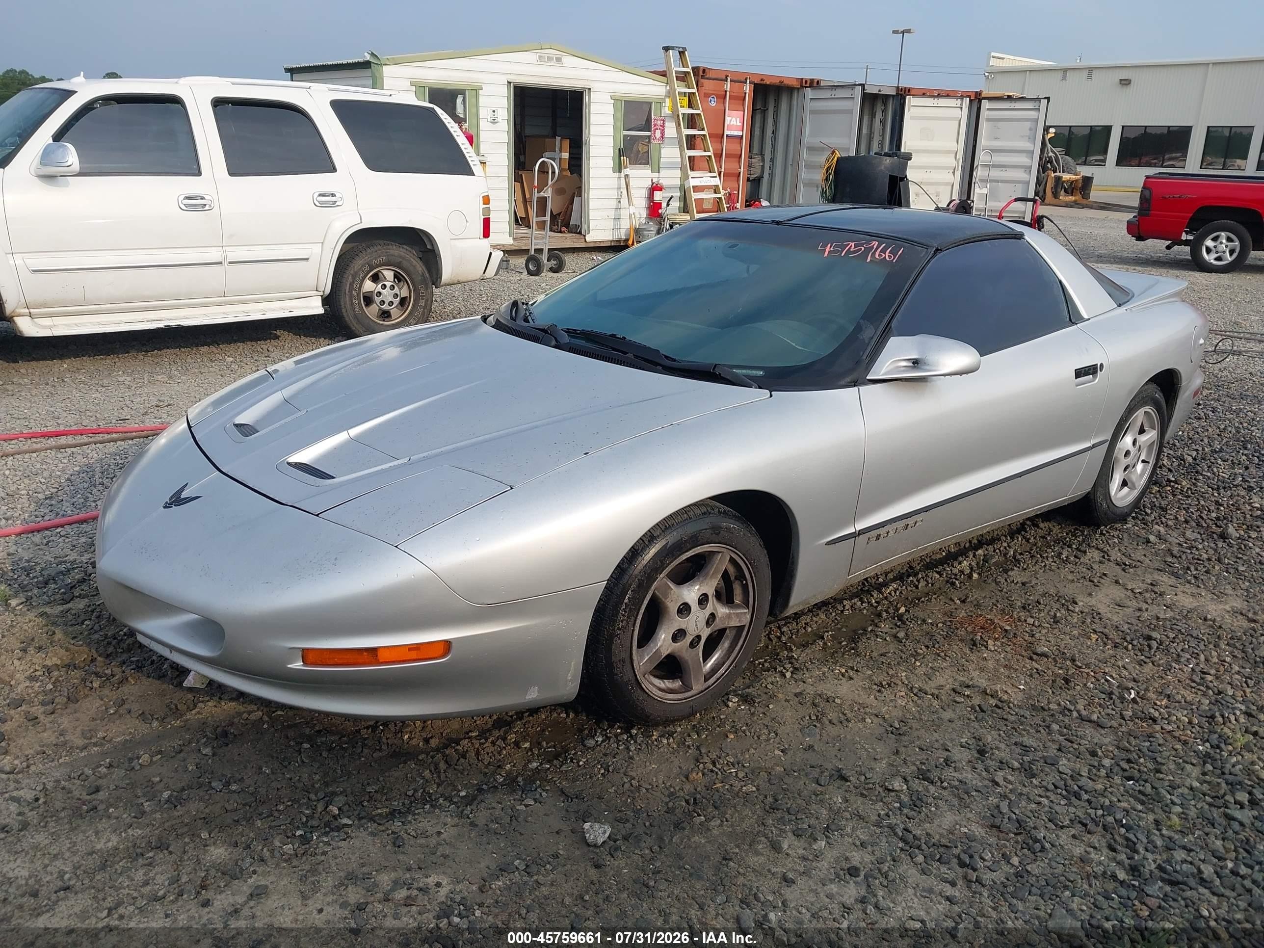 1997 Pontiac Firebird   Серебряный vin: 2G2FS22K7V2201919