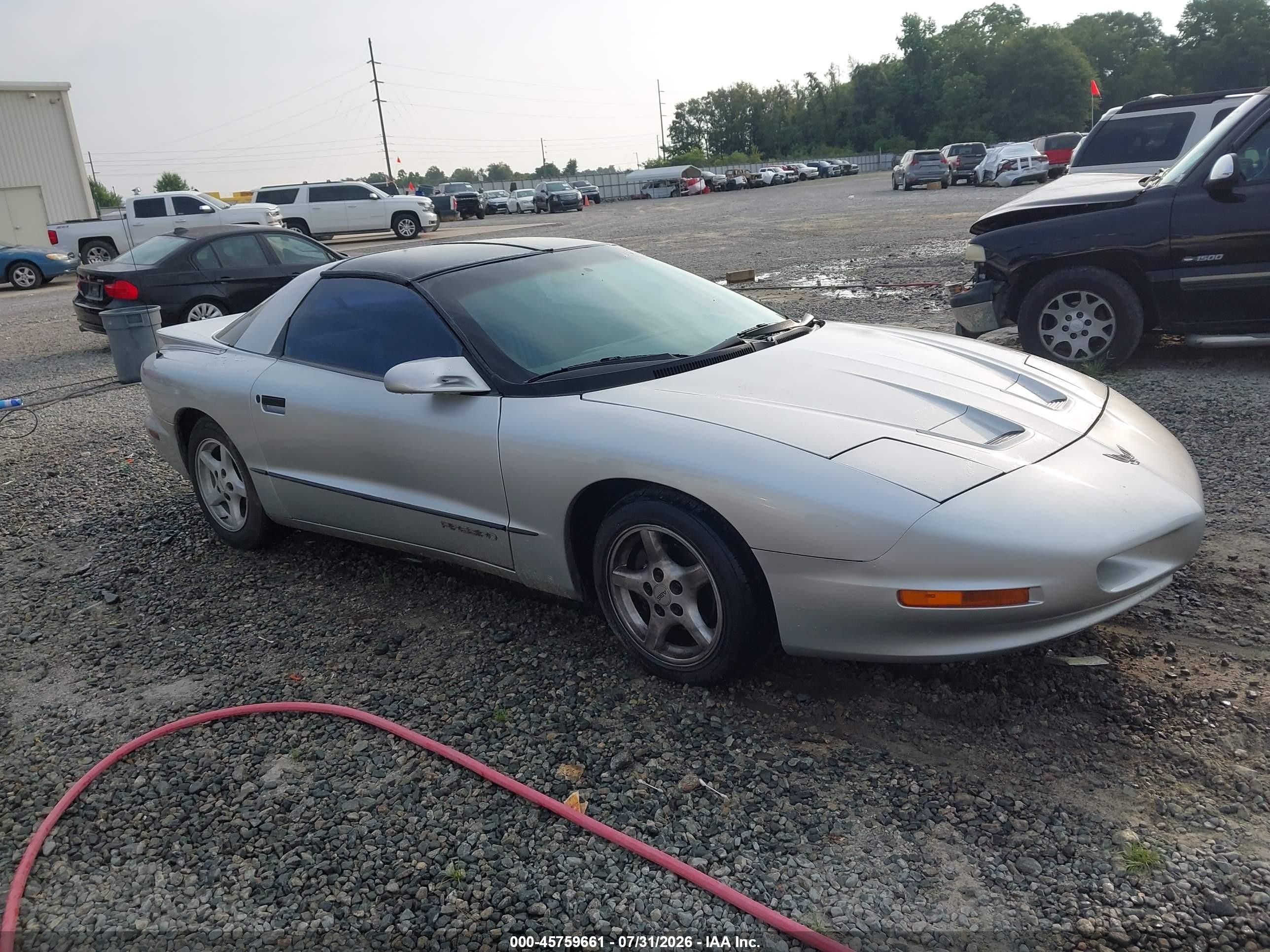 1997 Pontiac Firebird   Серебряный vin: 2G2FS22K7V2201919
