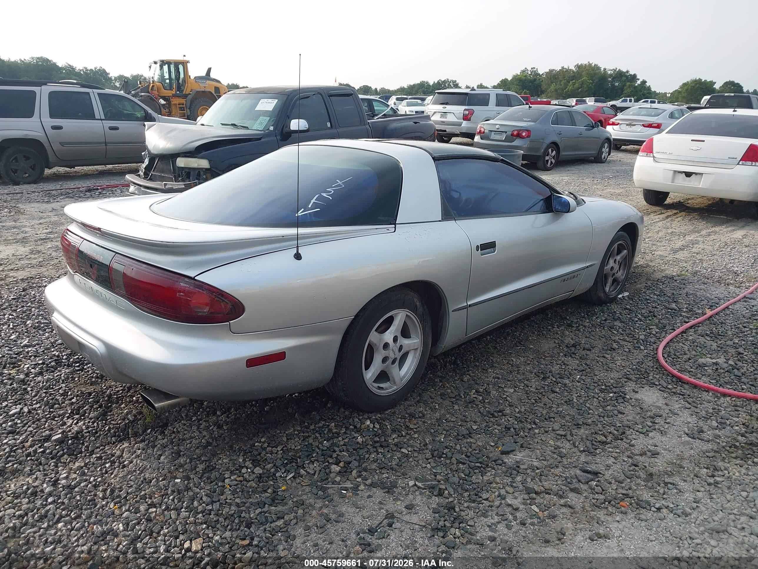 1997 Pontiac Firebird   Серебряный vin: 2G2FS22K7V2201919