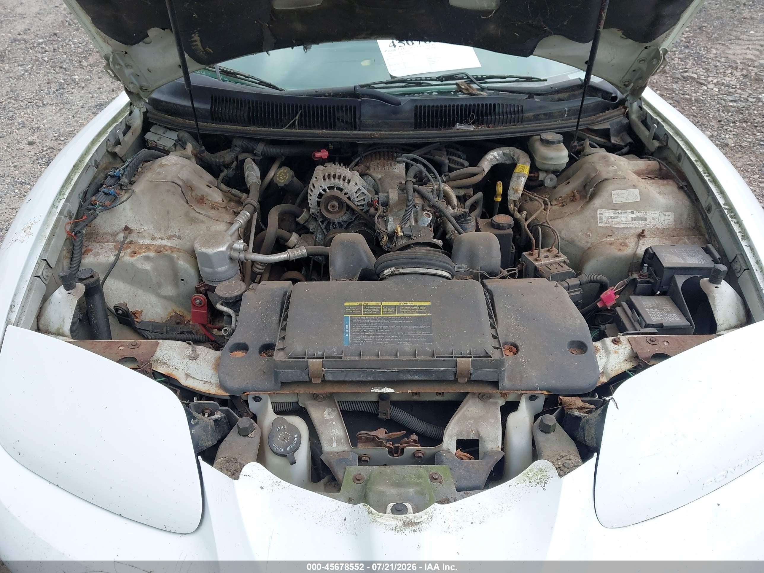 1998 Pontiac Firebird   White vin: 2G2FS22K7W2210394
