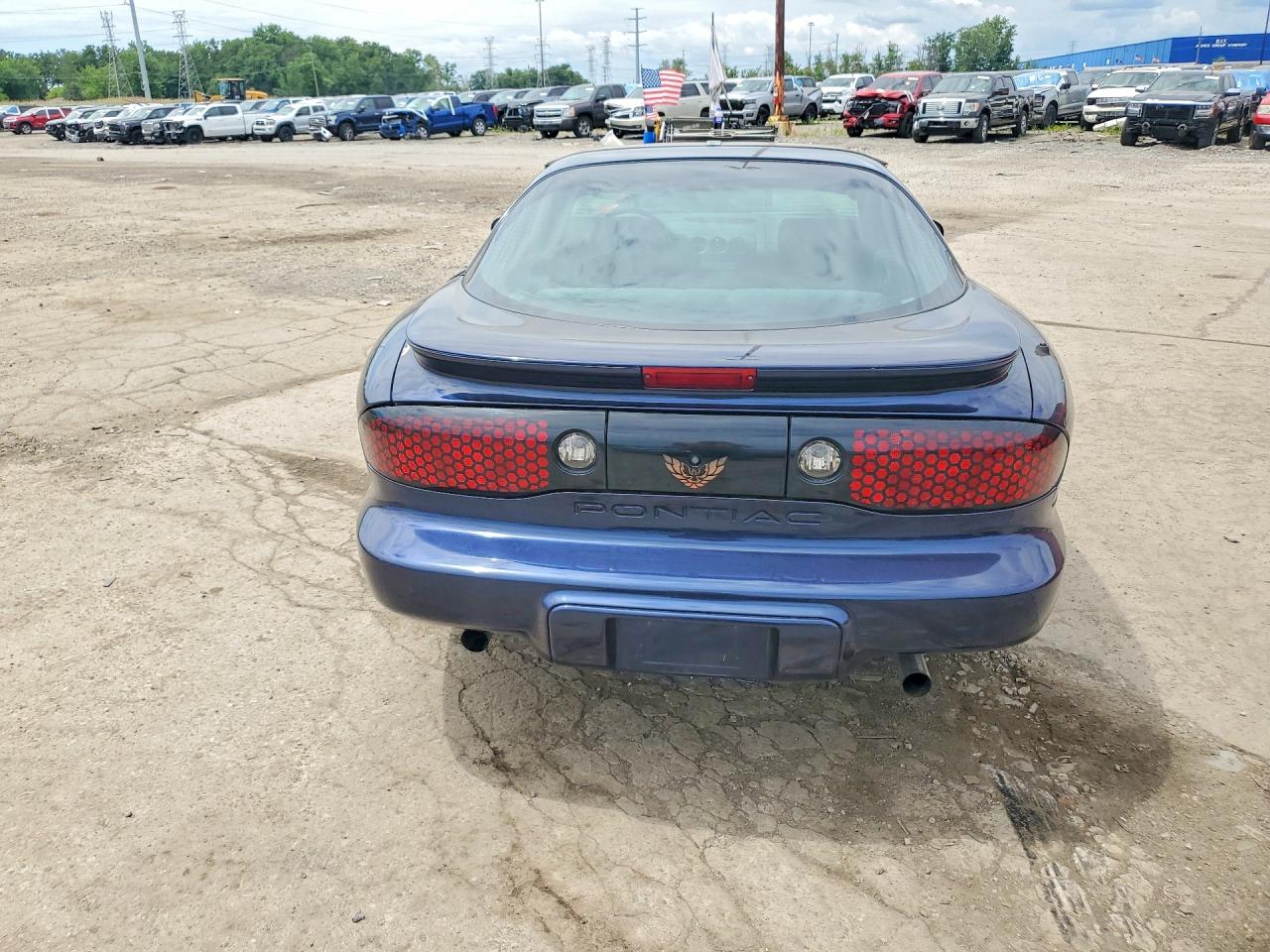 1998 Pontiac Firebird Blue vin: 2G2FS22K7W2222089