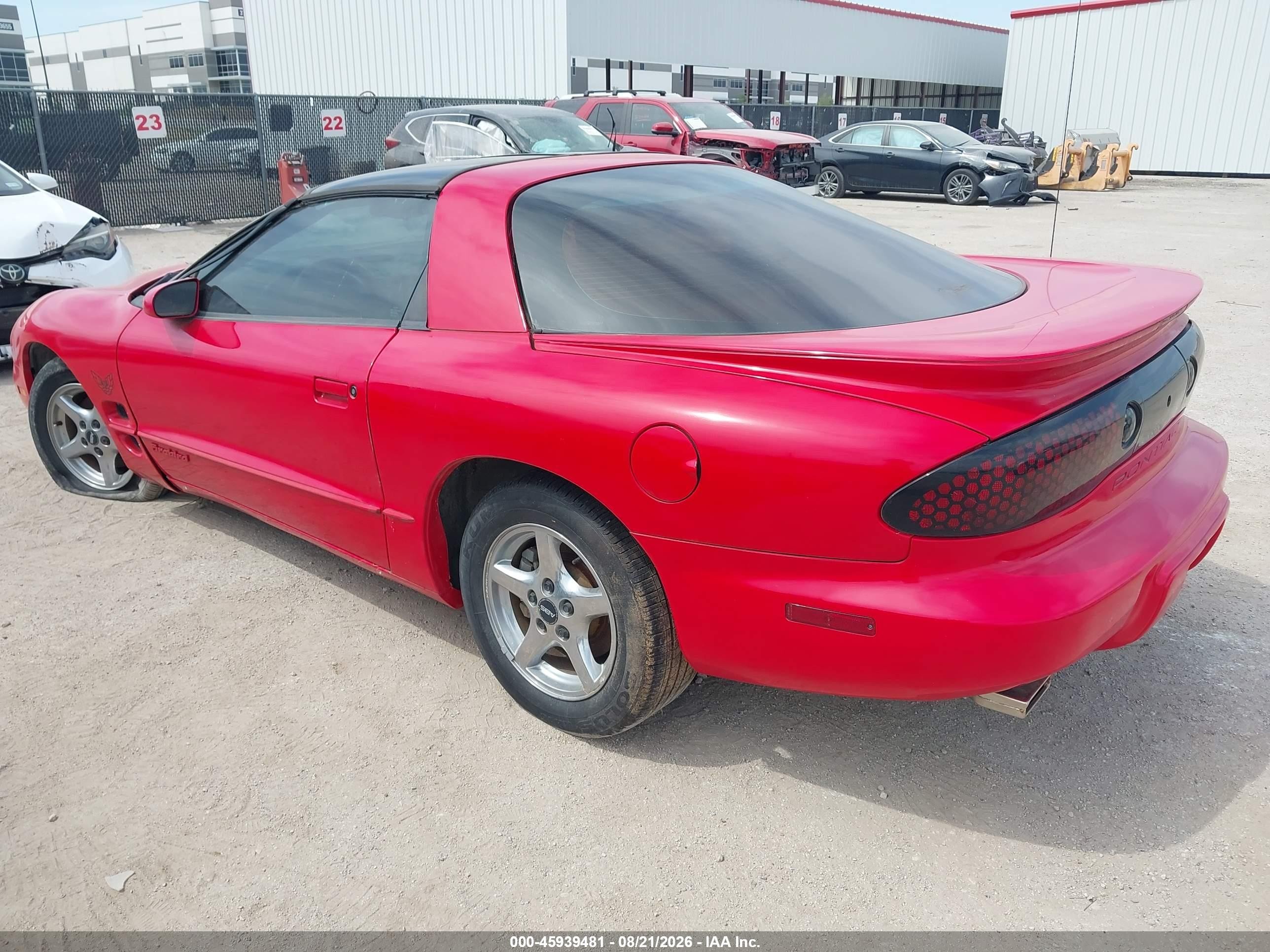 1999 Pontiac Firebird   Red vin: 2G2FS22K7X2209229