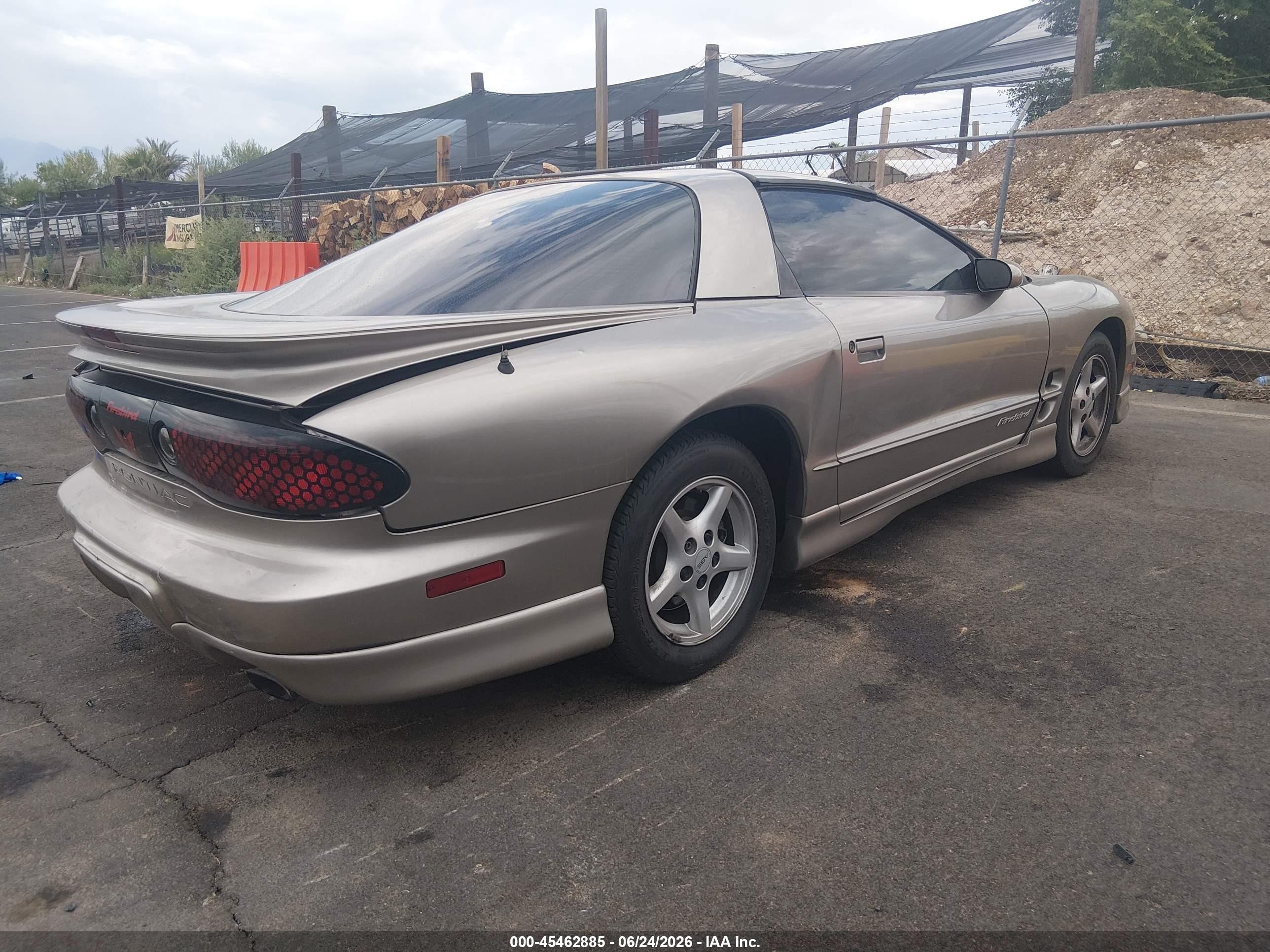 2002 Pontiac Firebird   Tan vin: 2G2FS22K822120326